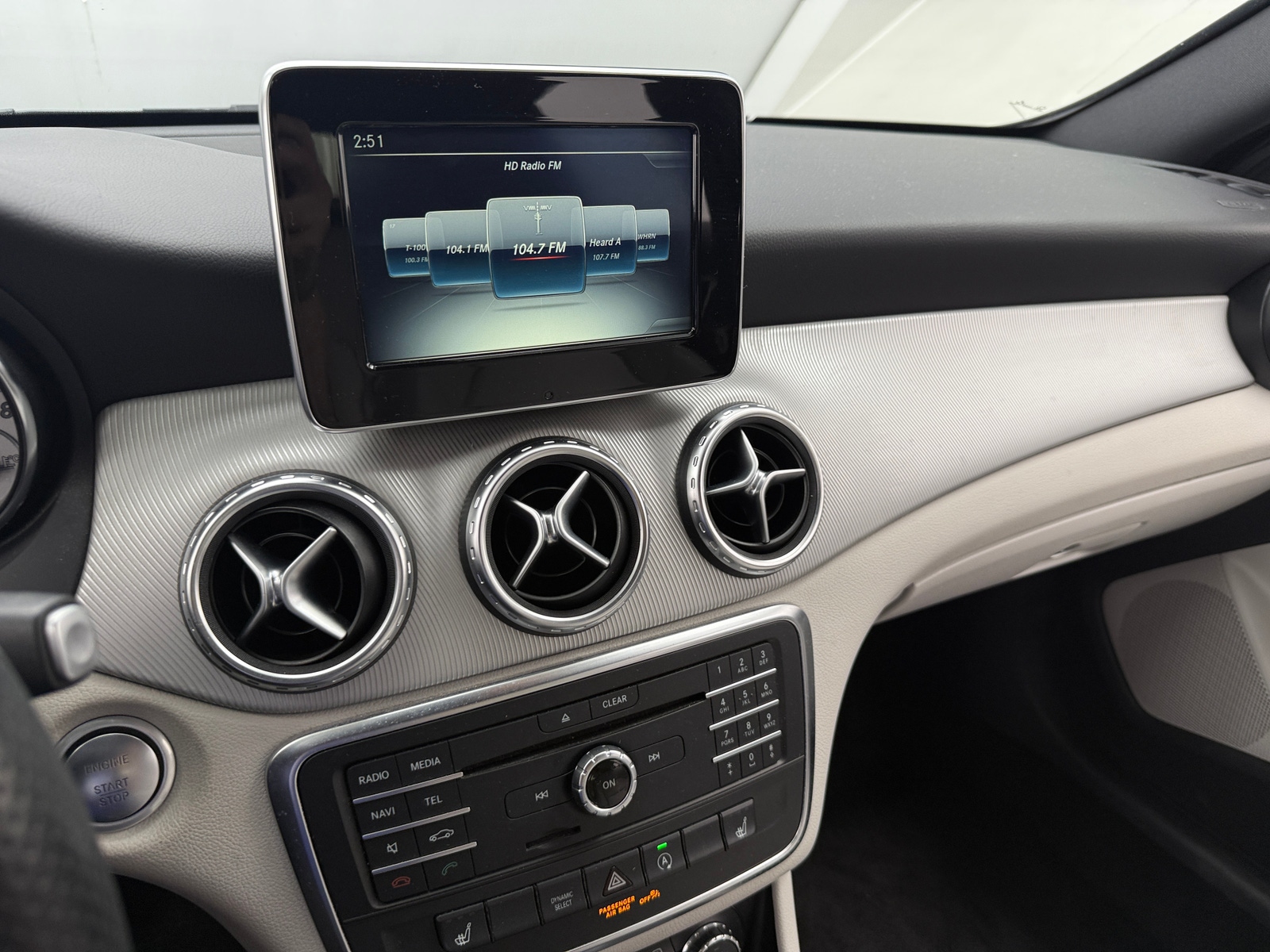 Thumbnail: 2016 Mercedes-Benz GLA - 3