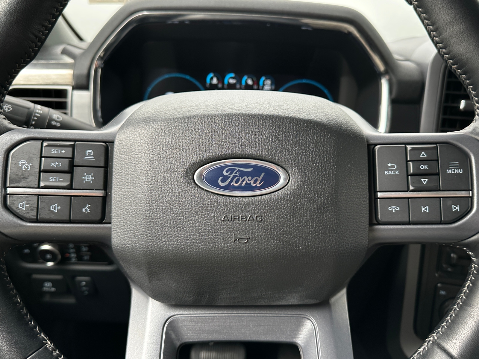 Thumbnail: 2023 Ford Econoline - 4