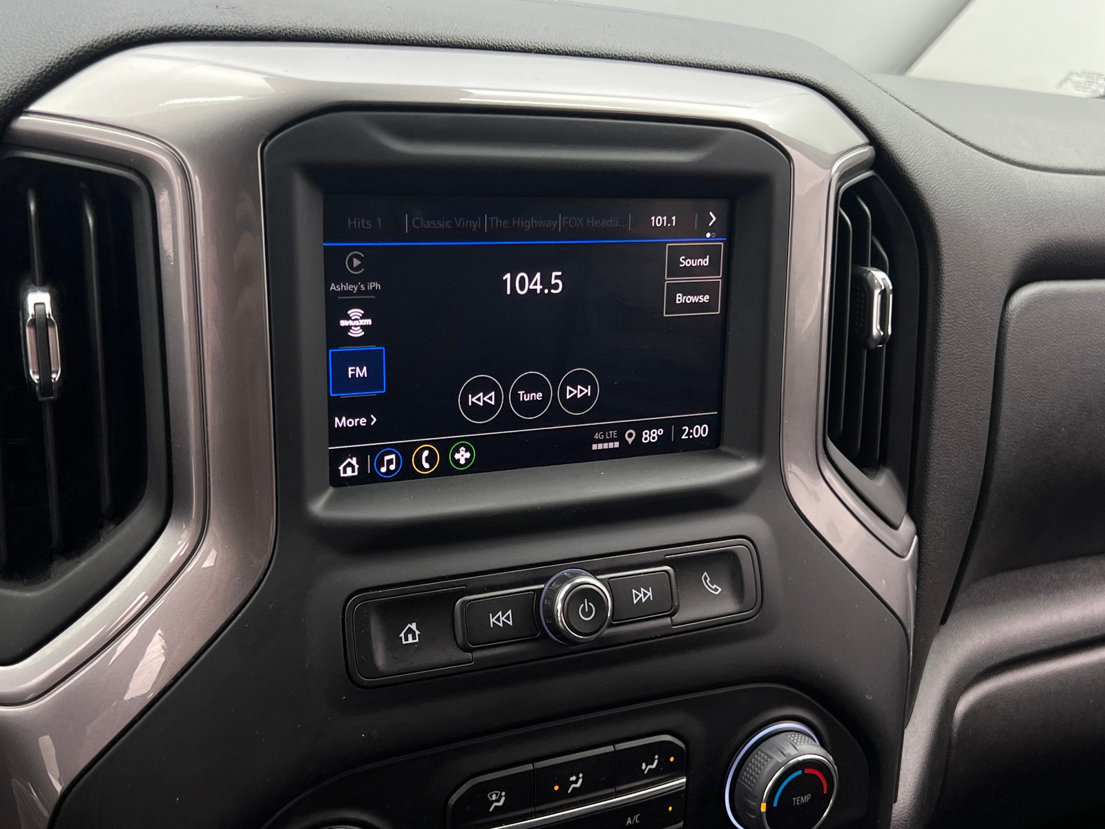 Thumbnail: 2024 Chevrolet Silverado 1500 - 4