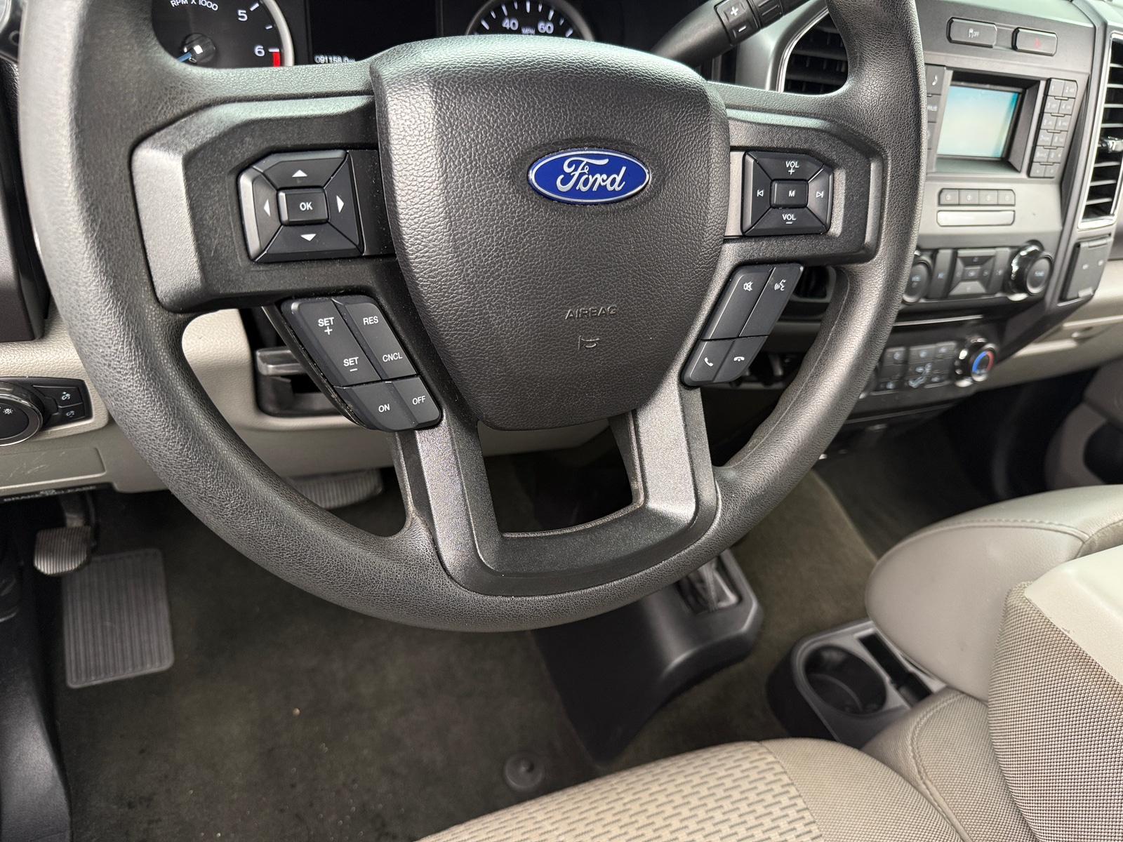 Thumbnail: 2017 Ford Econoline - 5