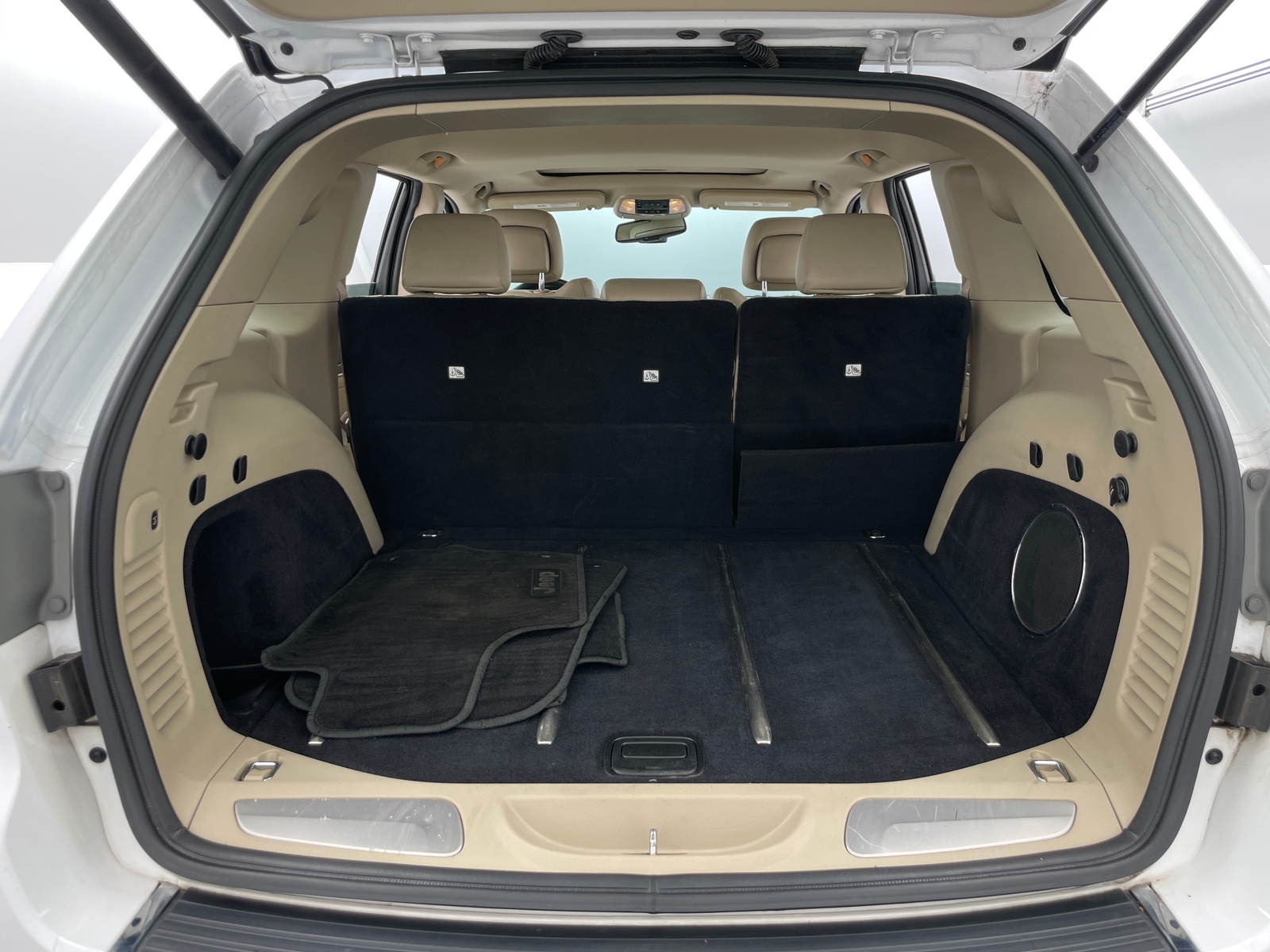 Thumbnail: 2014 Jeep Grand Cherokee - 6