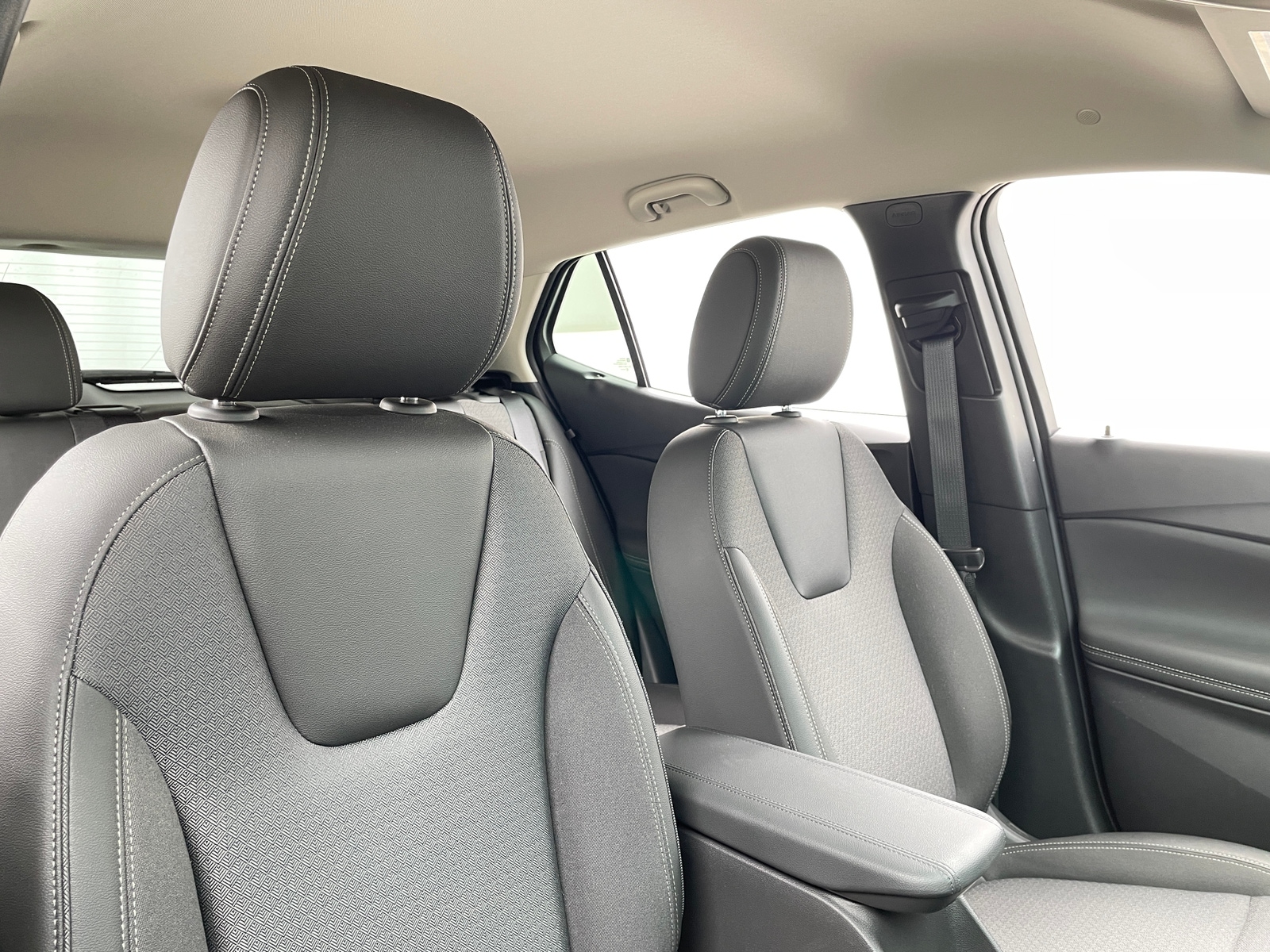 Thumbnail: 2023 Buick Encore GX - 2