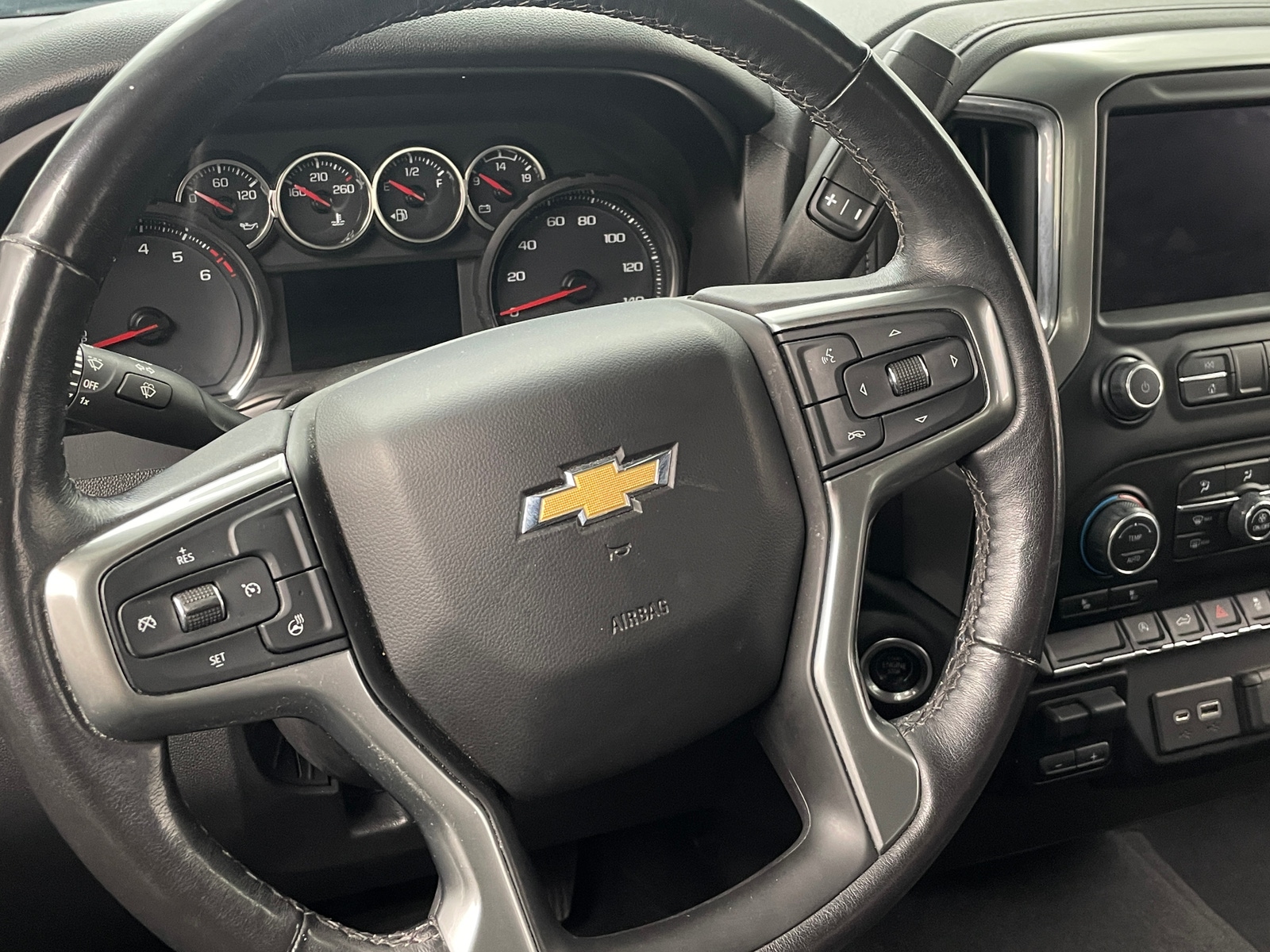 Thumbnail: 2022 Chevrolet Silverado 1500 - 5