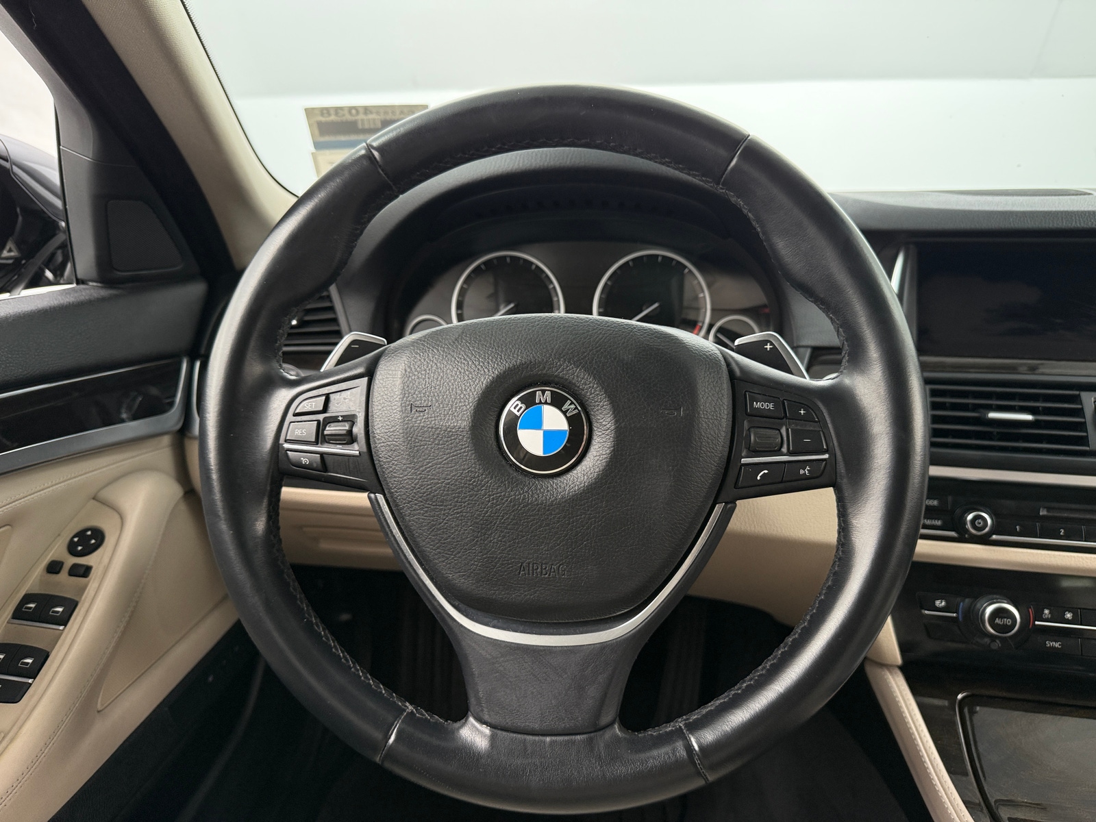 Thumbnail: 2016 BMW 5 Series - 5