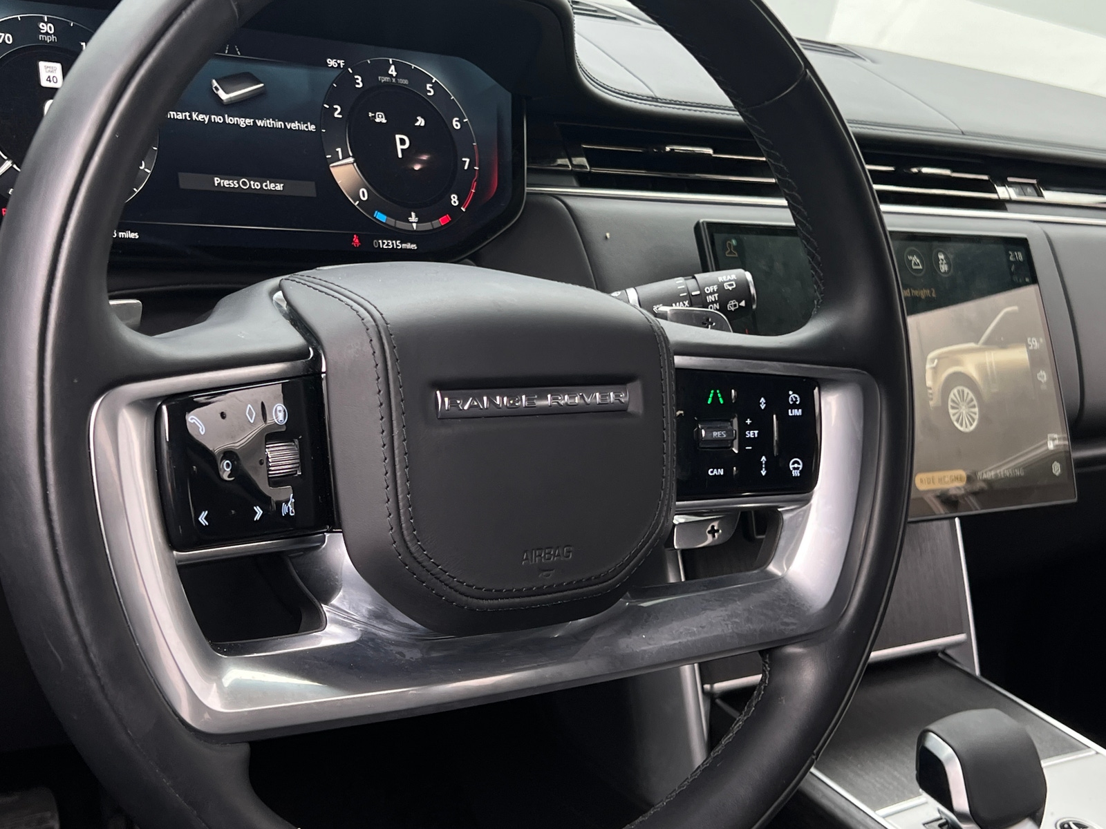 Thumbnail: 2025 Land Rover Range Rover - 4