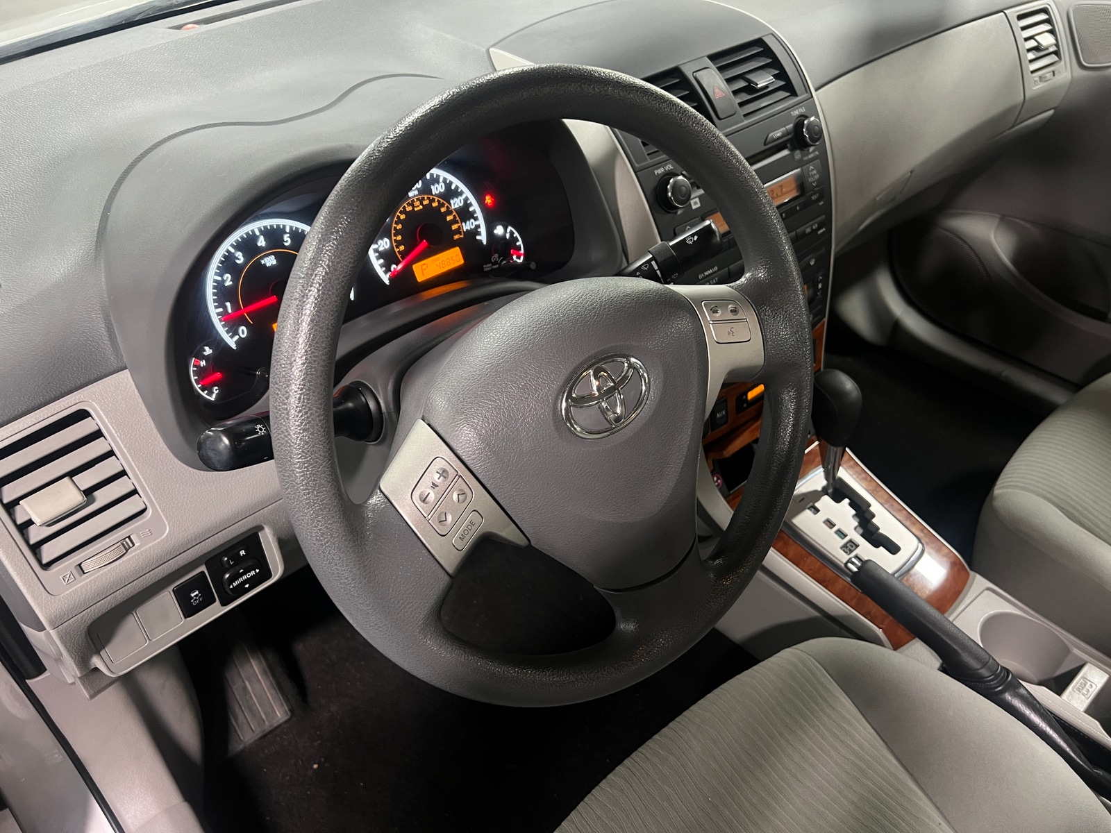 Thumbnail: 2010 Toyota Corolla - 5