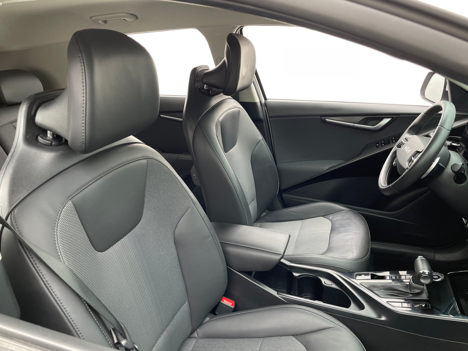 Thumbnail: 2023 Kia Niro - 2