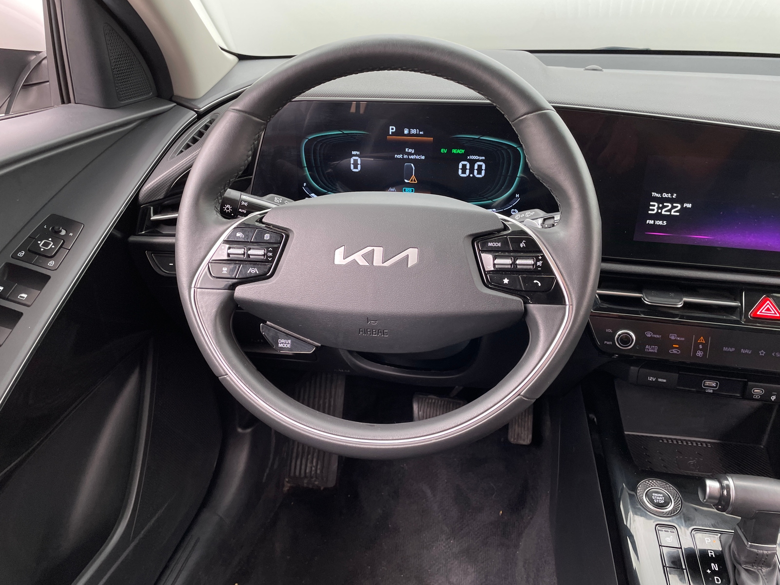 Thumbnail: 2023 Kia Niro - 5