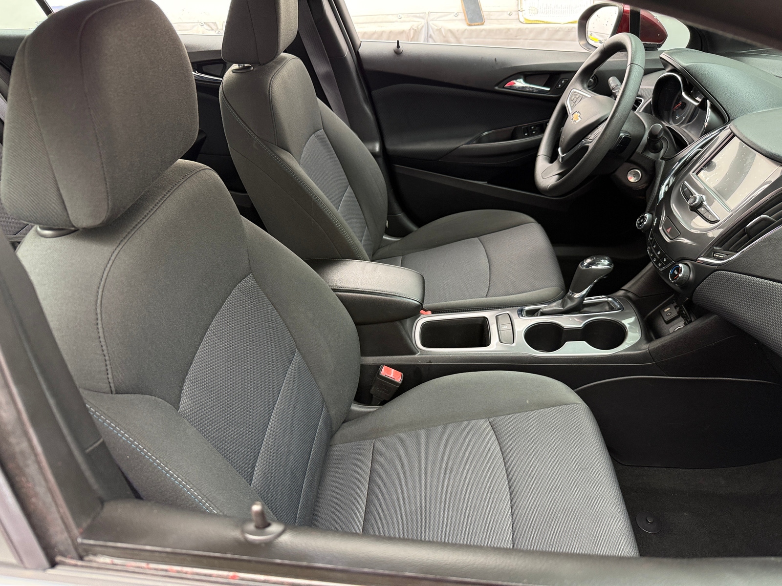 Thumbnail: 2016 Chevrolet Cruze - 2
