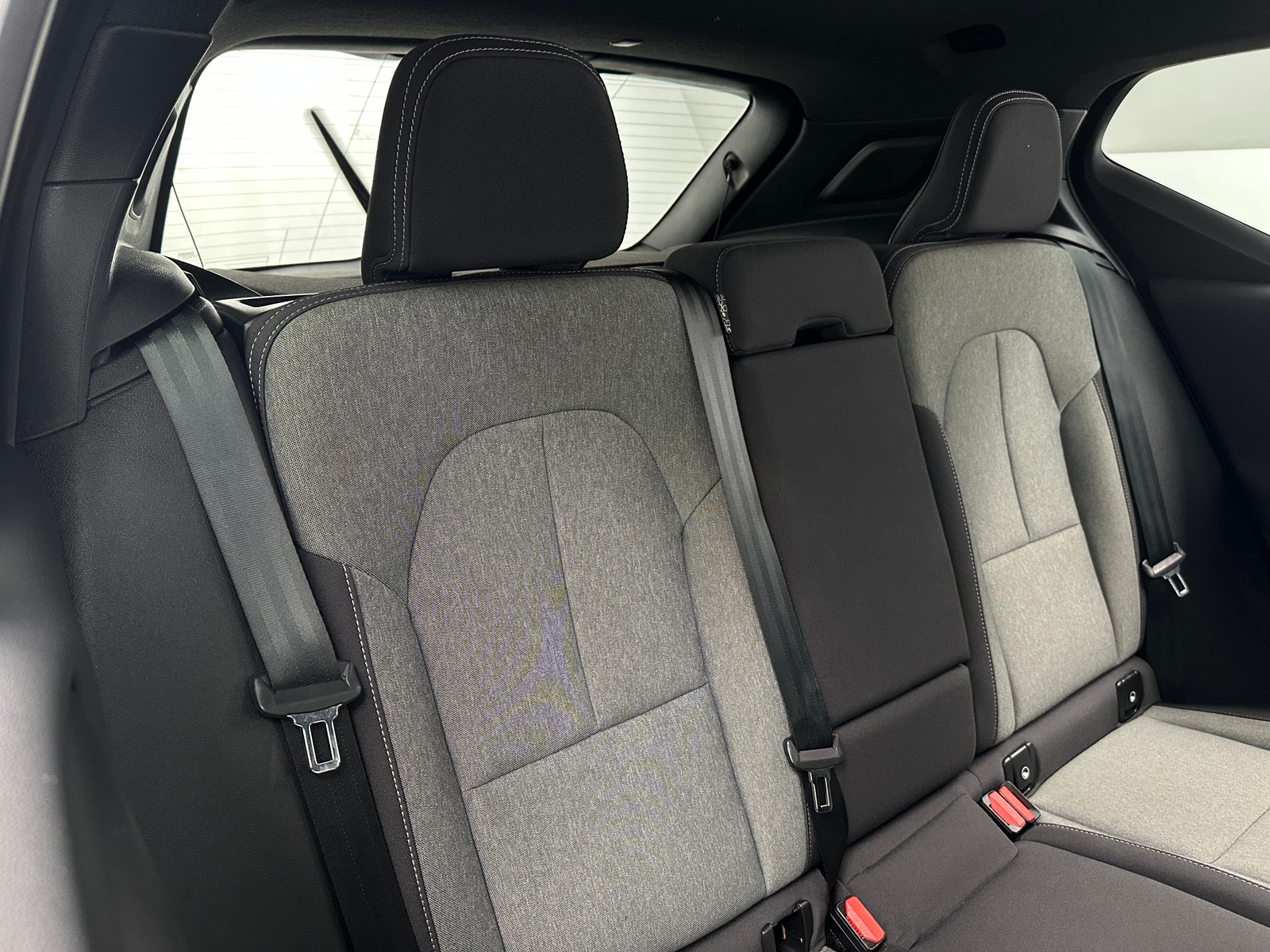 Thumbnail: 2024 Volvo XC40 - 6