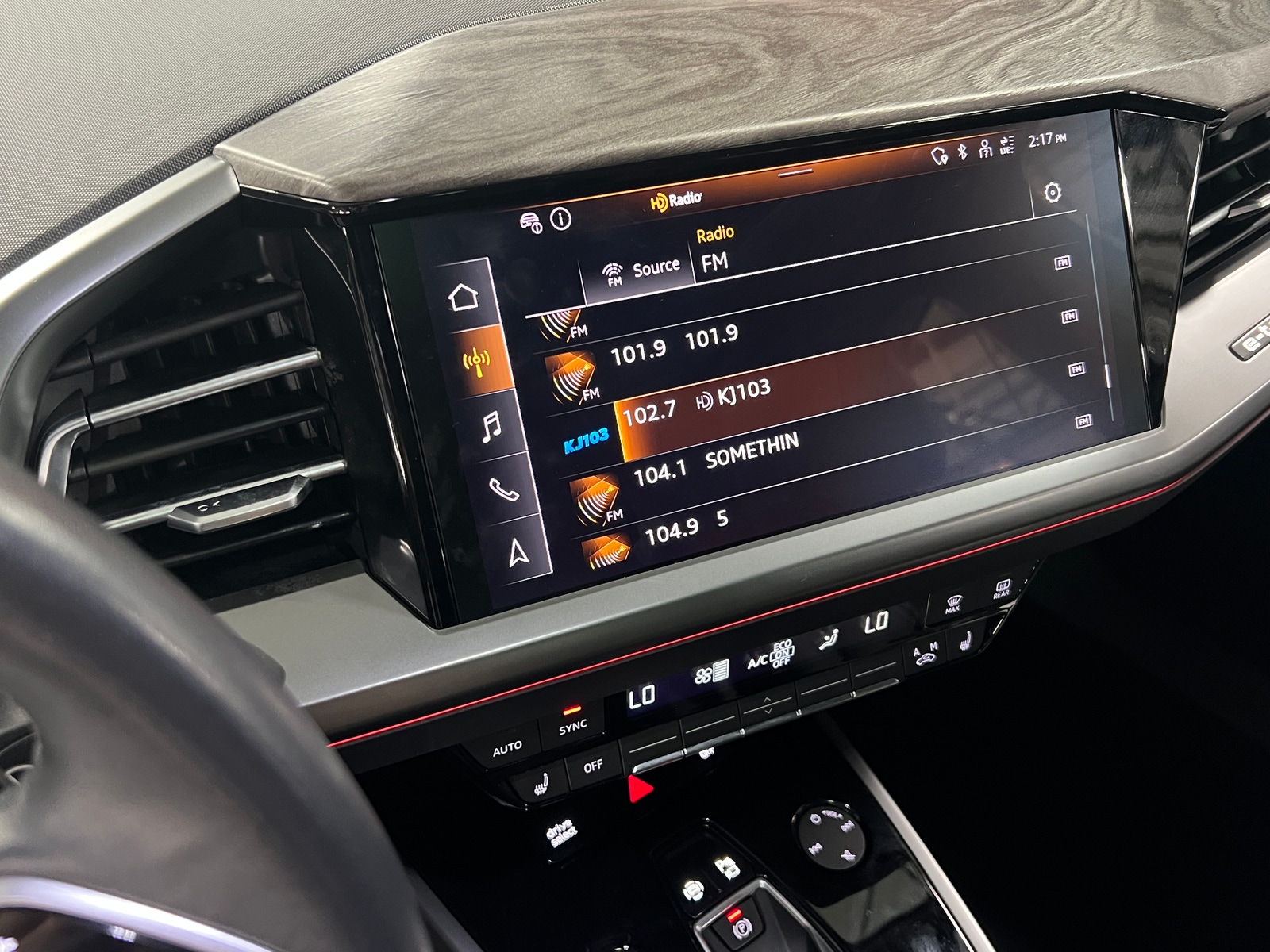 Thumbnail: 2023 Audi Q4 e-tron - 3