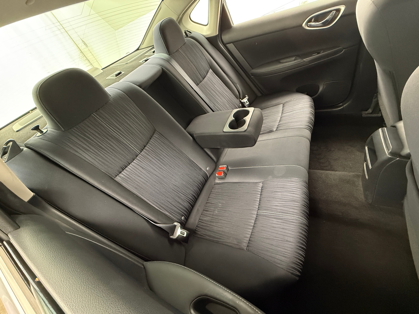 Thumbnail: 2016 Nissan Sentra - 6