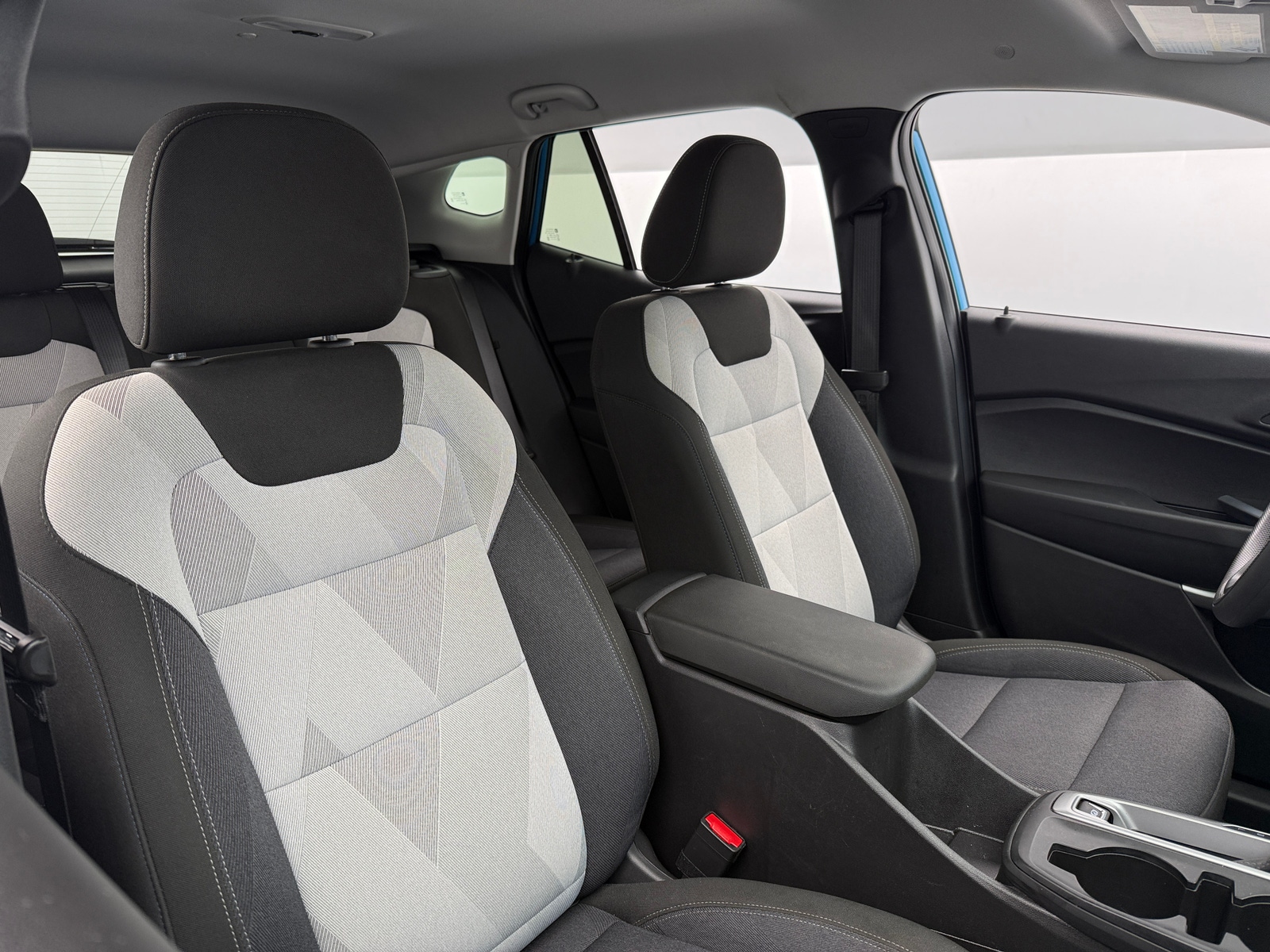 Thumbnail: 2025 Chevrolet Trax - 2