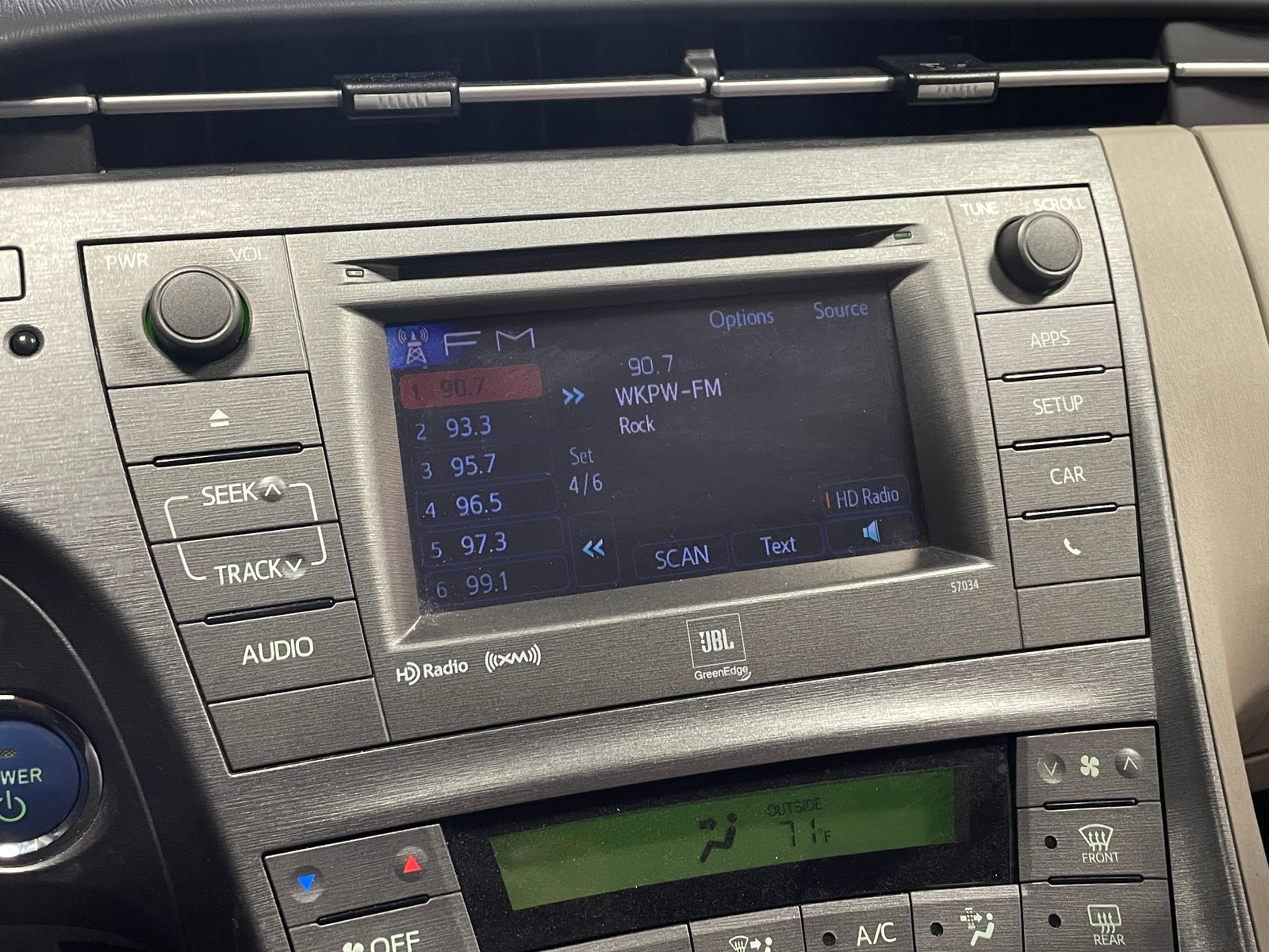 Thumbnail: 2014 Toyota Prius - 4