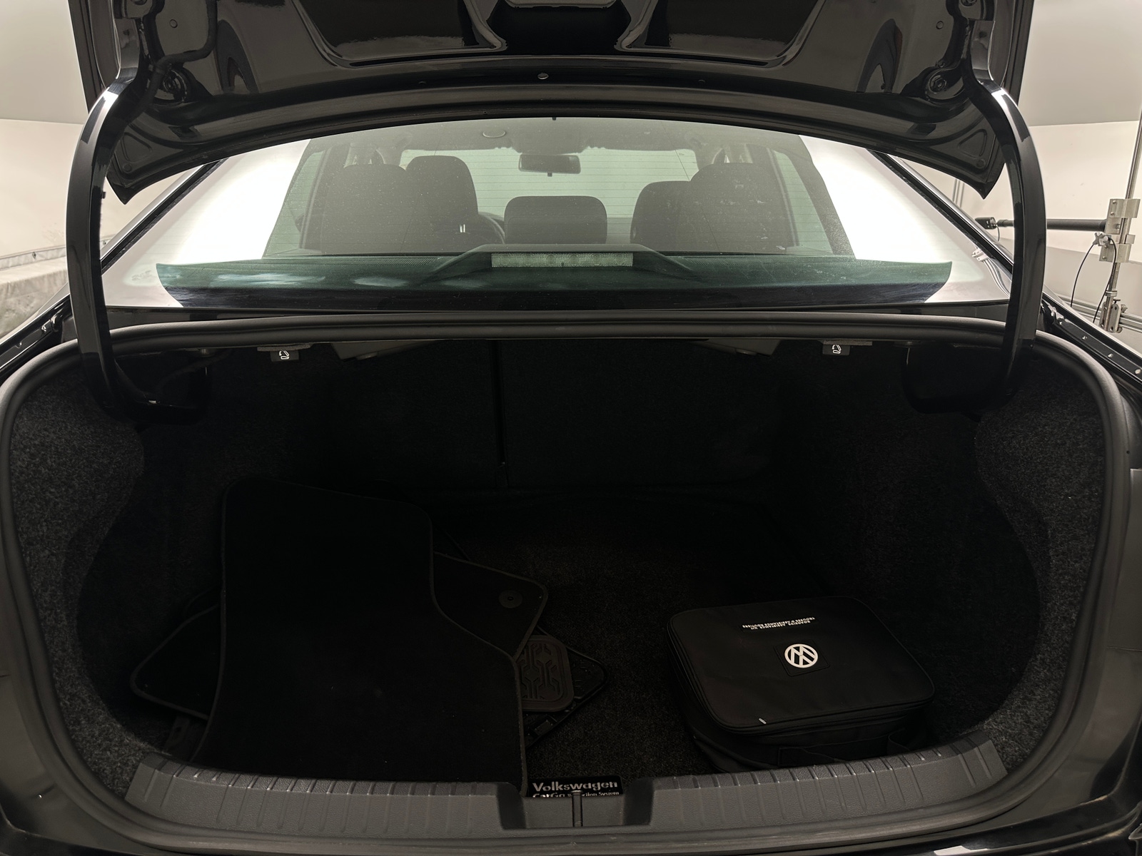 Thumbnail: 2019 Volkswagen Jetta - 7