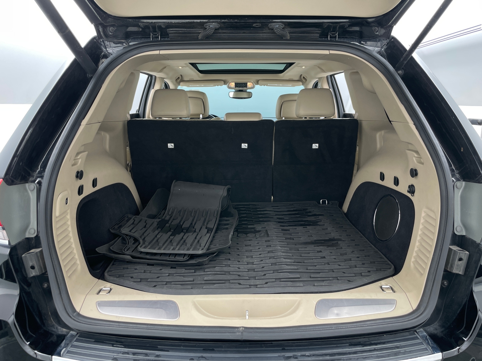 Thumbnail: 2017 Jeep Grand Cherokee - 6
