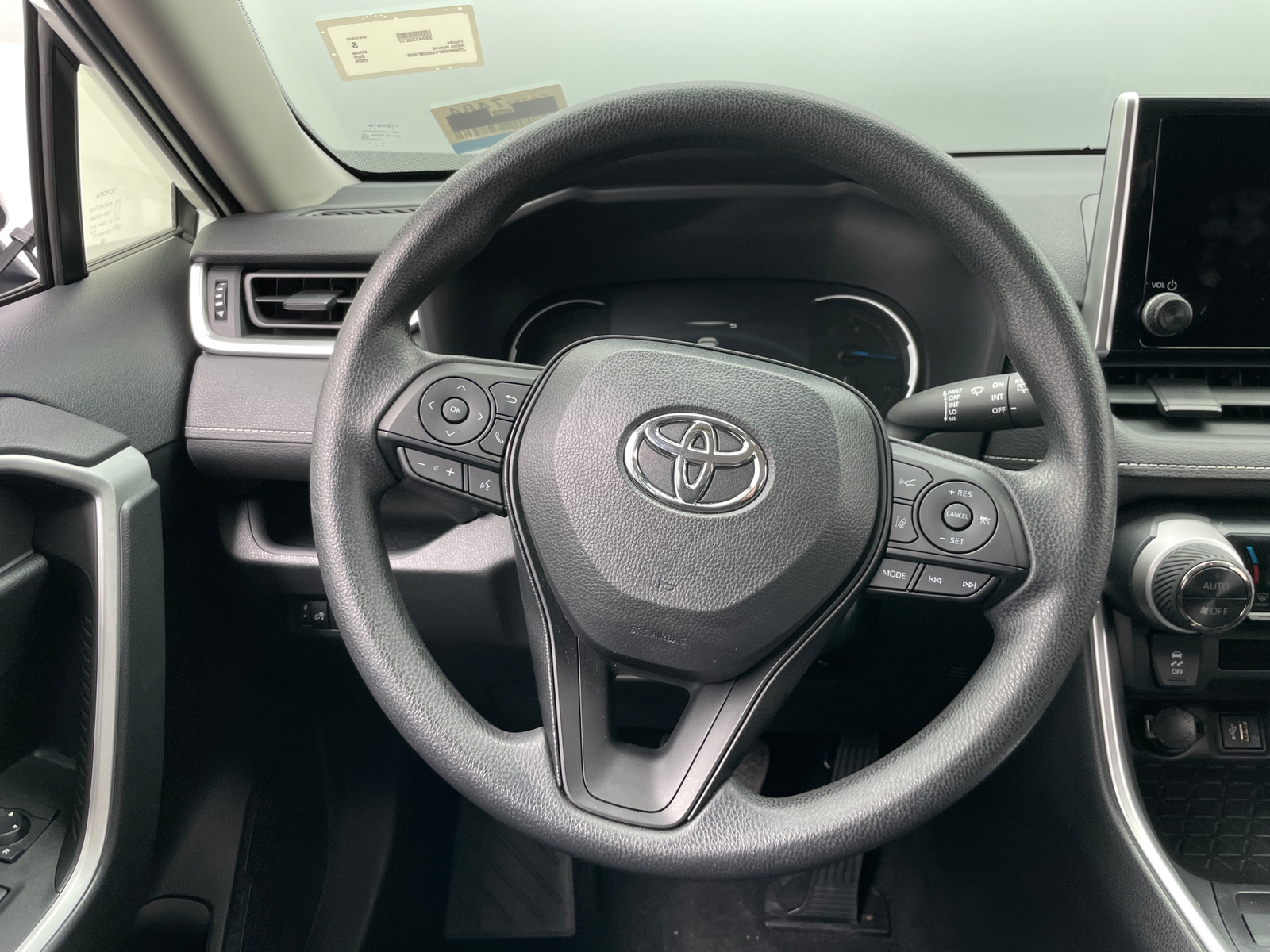 Thumbnail: 2025 Toyota RAV4 - 5