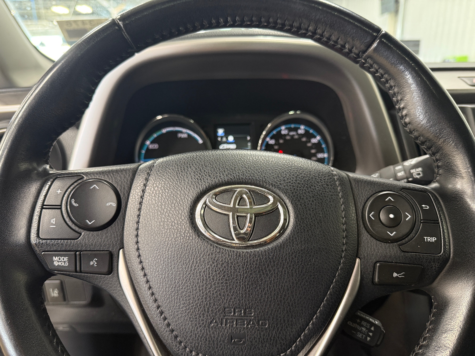 Thumbnail: 2017 Toyota RAV4 - 5
