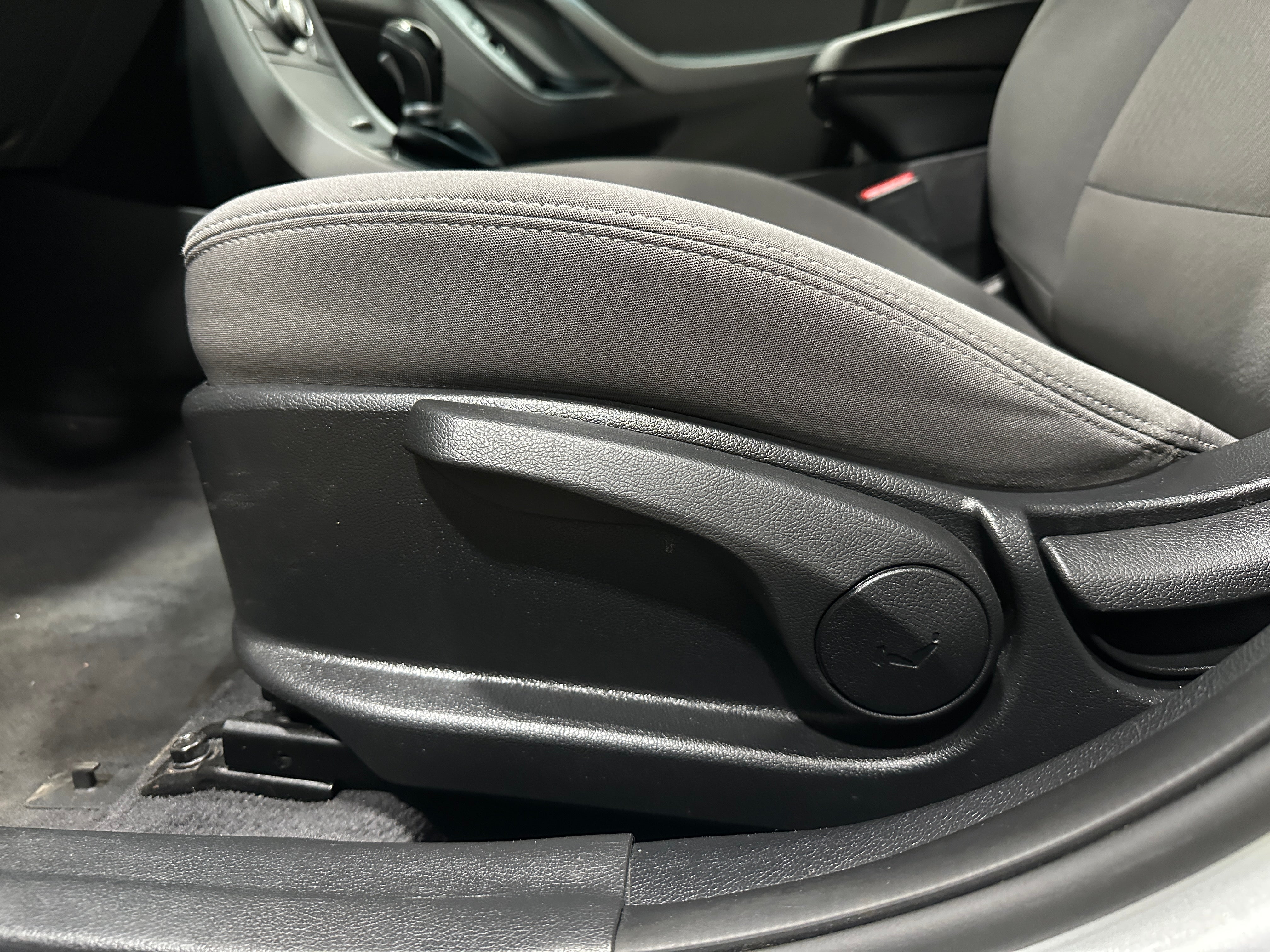 Used 2016 Hyundai Elantra SE with VIN KMHDH4AEXGU545553 for sale in Oak Creek, WI