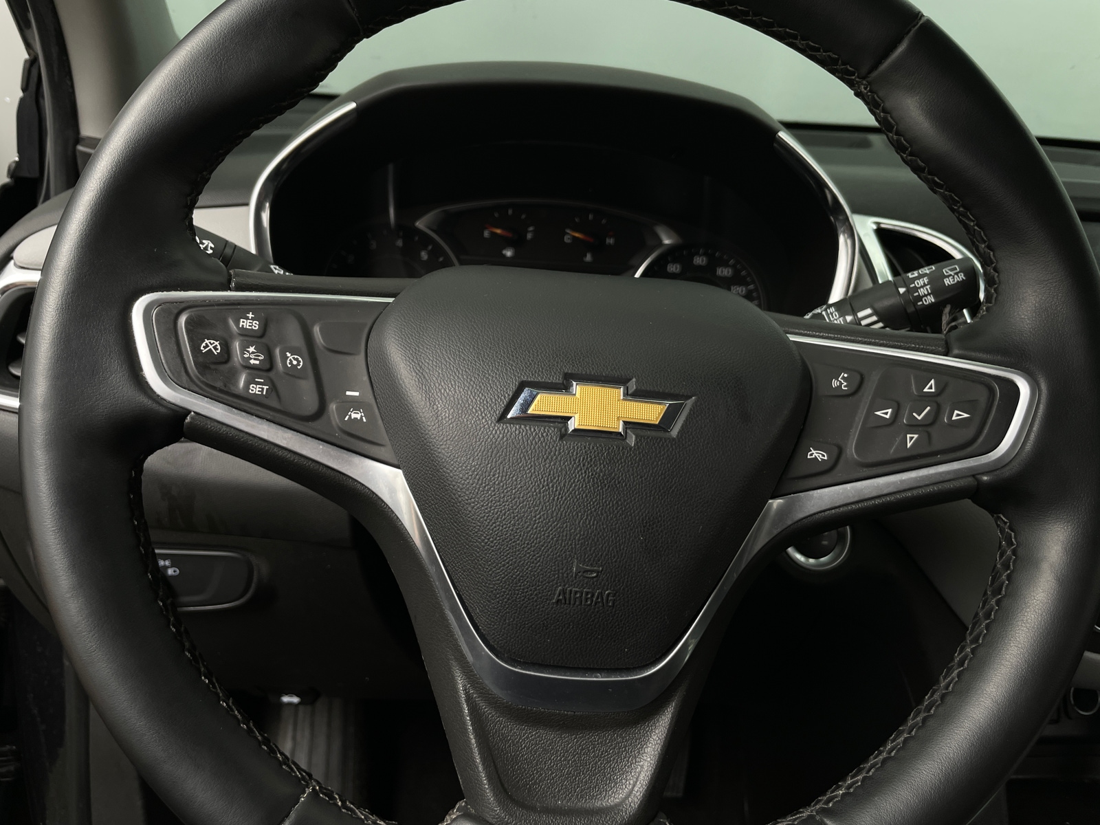Thumbnail: 2023 Chevrolet Equinox - 5