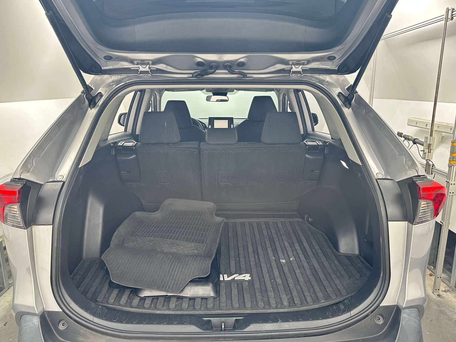 Thumbnail: 2021 Toyota RAV4 - 7