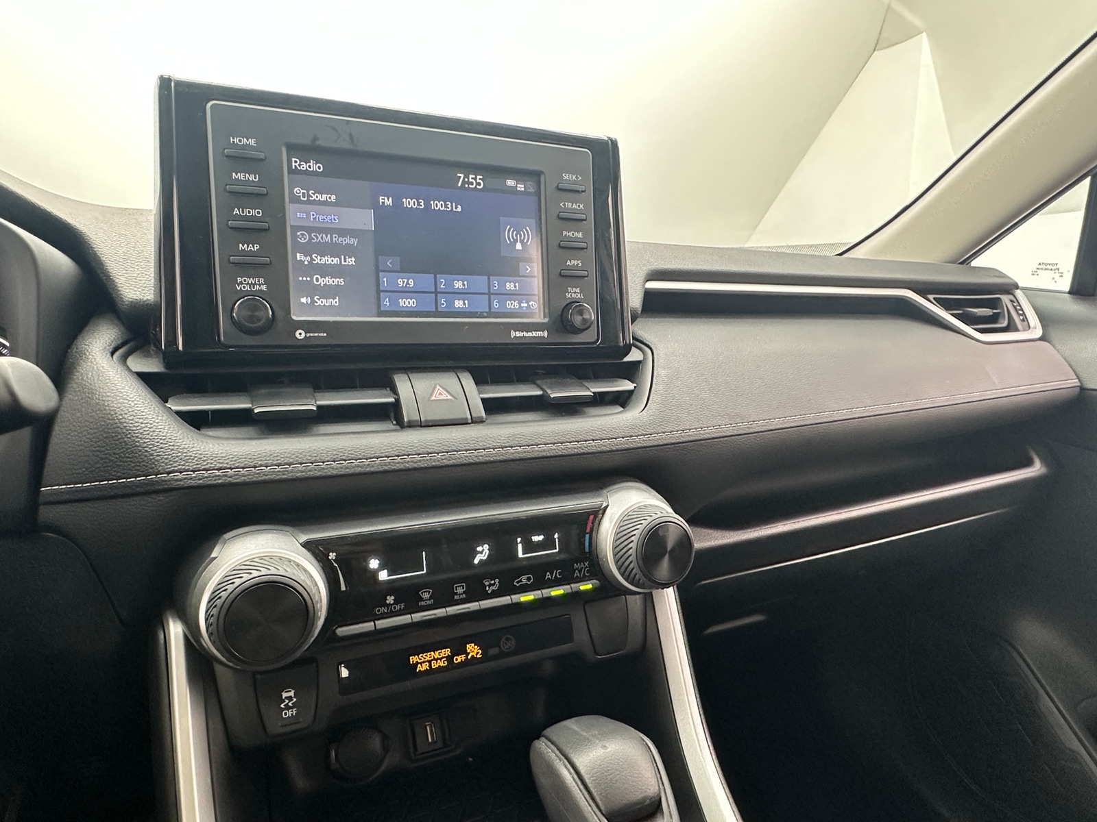 Thumbnail: 2021 Toyota RAV4 - 4