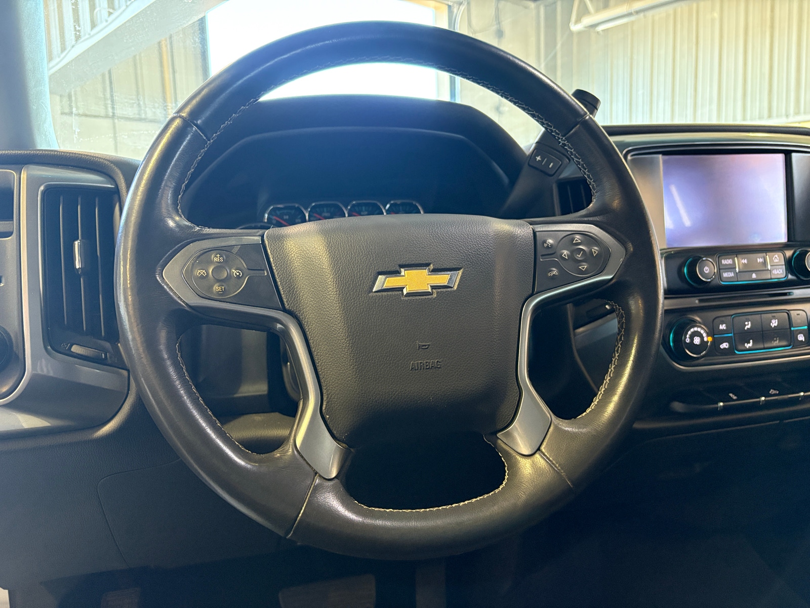 Thumbnail: 2018 Chevrolet Silverado 1500 - 5