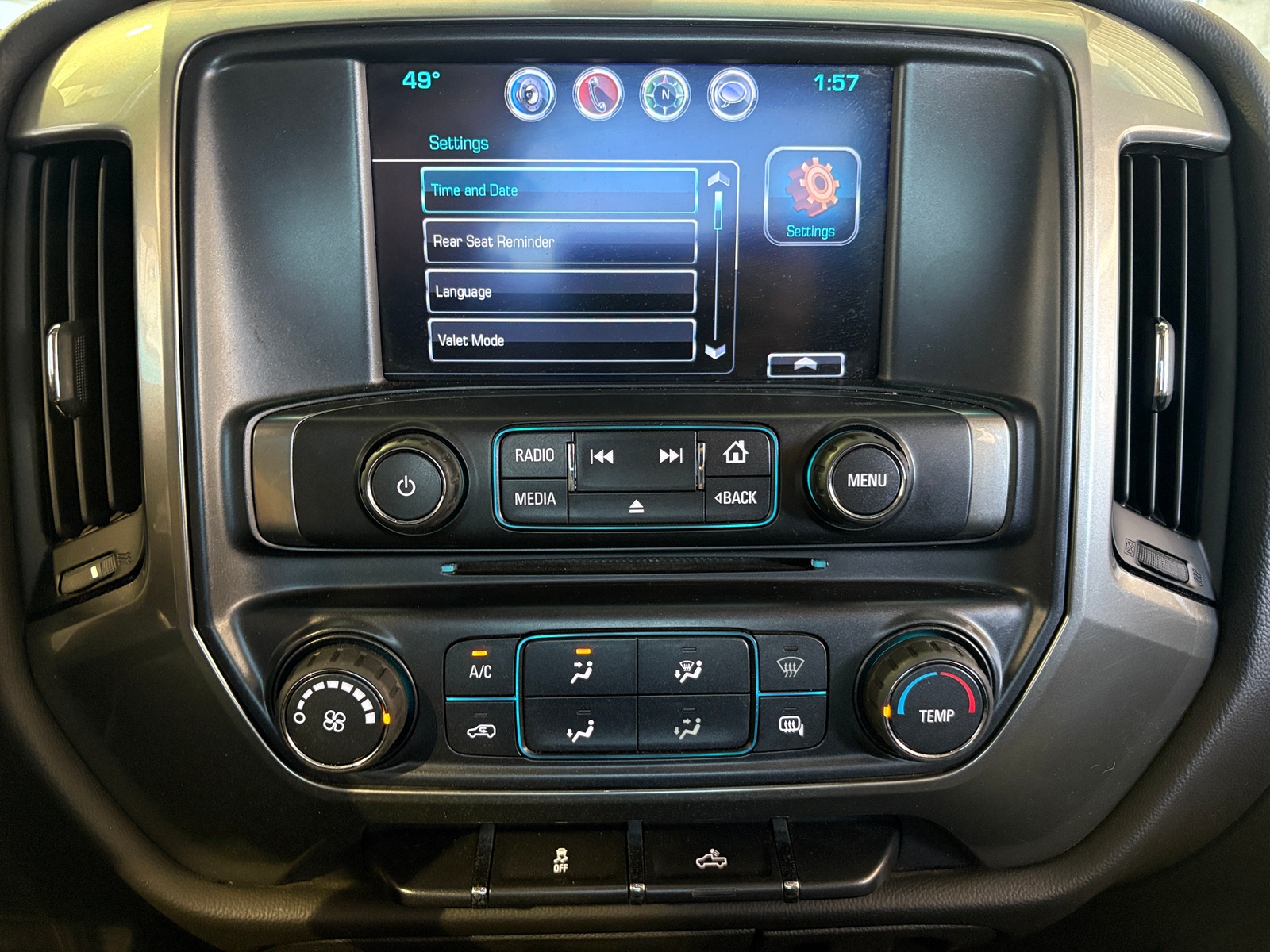 Thumbnail: 2018 Chevrolet Silverado 1500 - 4