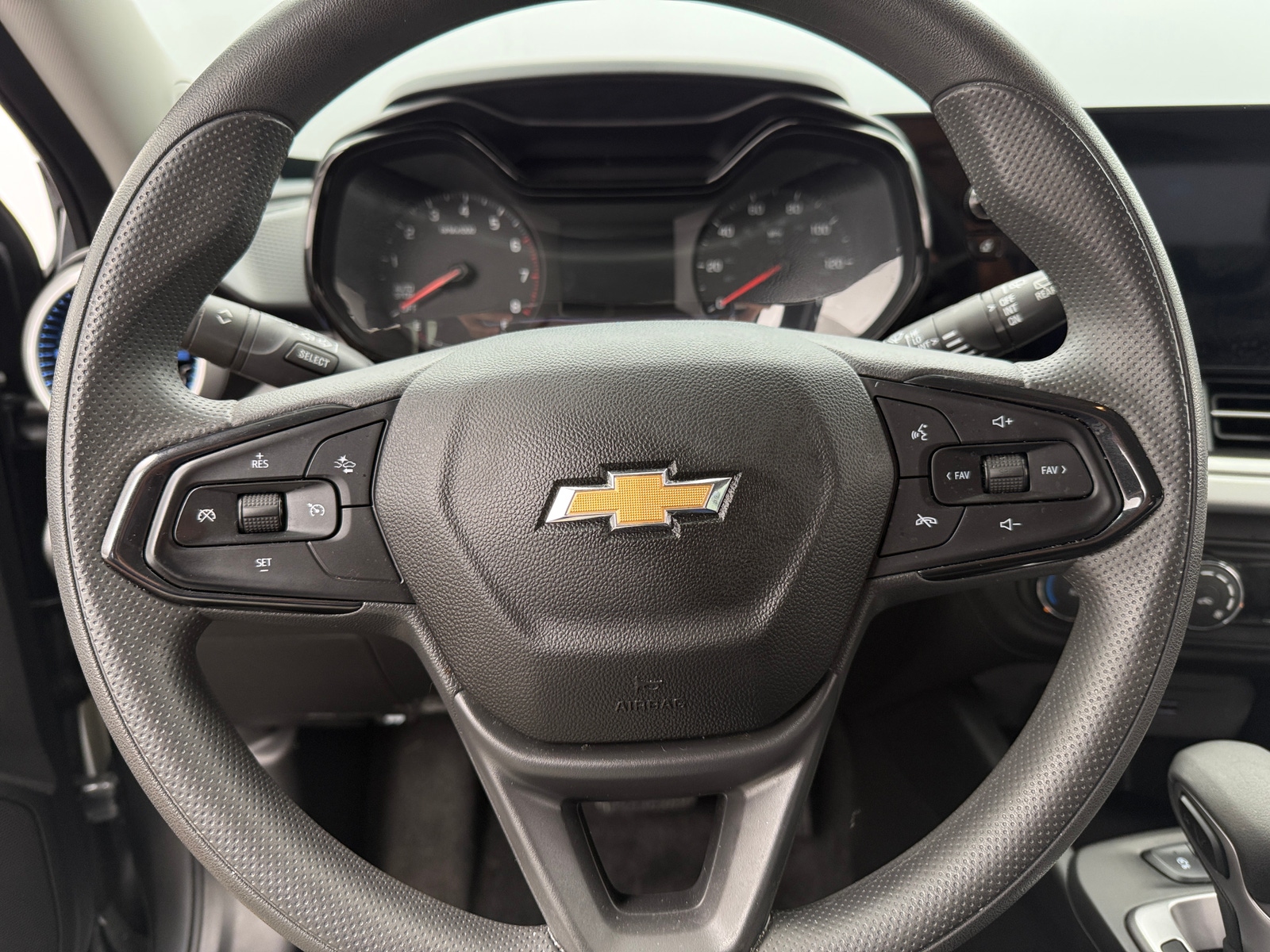 Thumbnail: 2024 Chevrolet Trax - 5