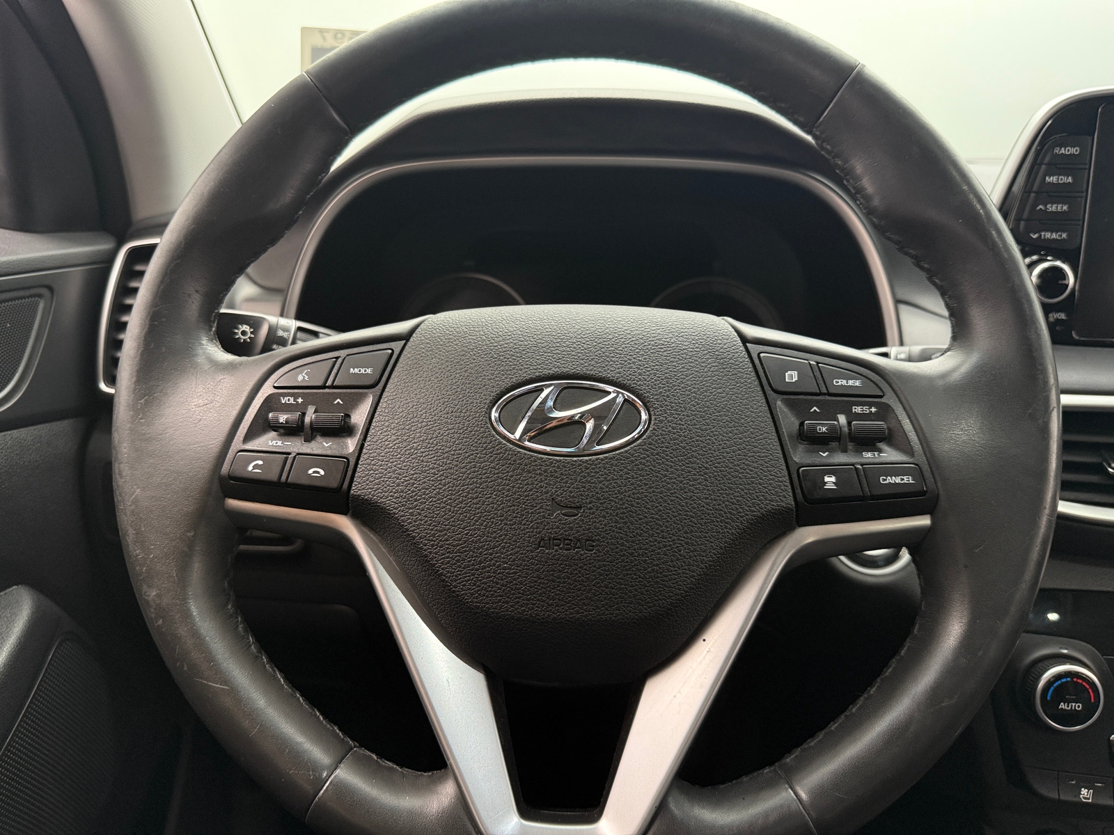 Thumbnail: 2019 Hyundai Tucson - 5