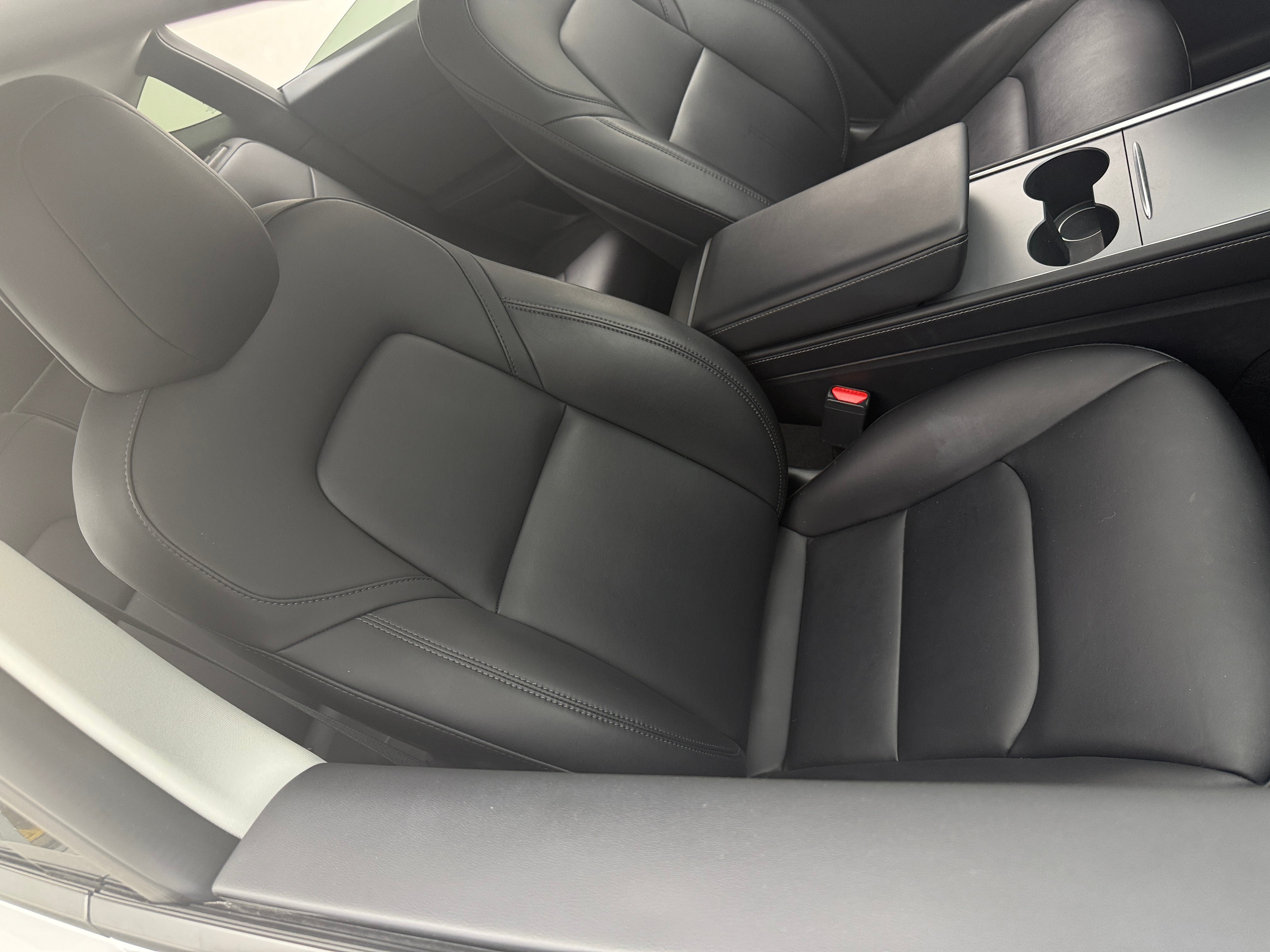 Used 2022 Tesla Model Y Performance with VIN 7SAYGDEF3NF521695 for sale in Oak Creek, WI