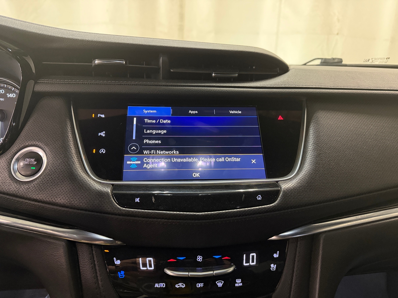 Thumbnail: 2022 Cadillac XT5 - 3
