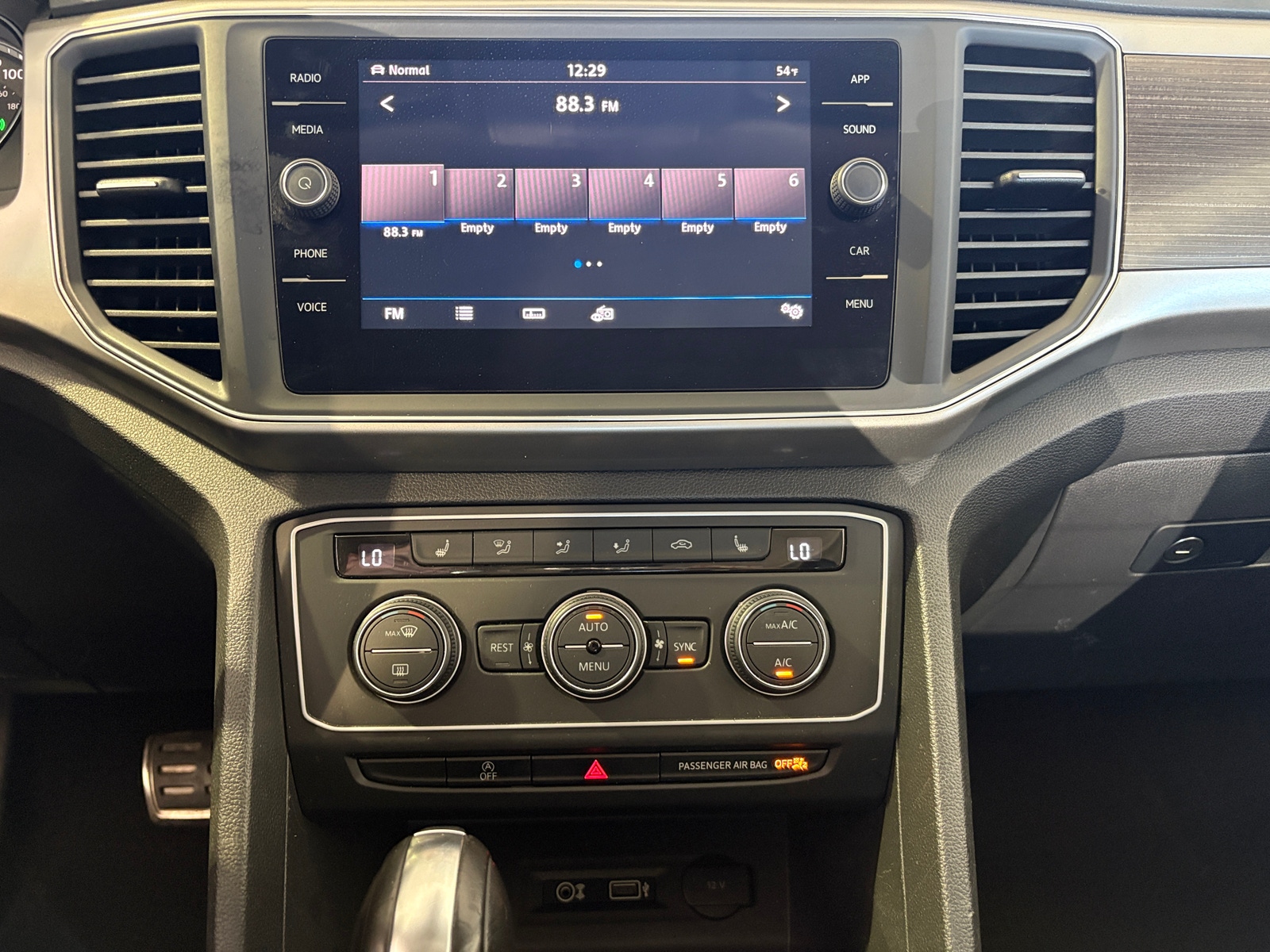 Thumbnail: 2019 Volkswagen Atlas - 3