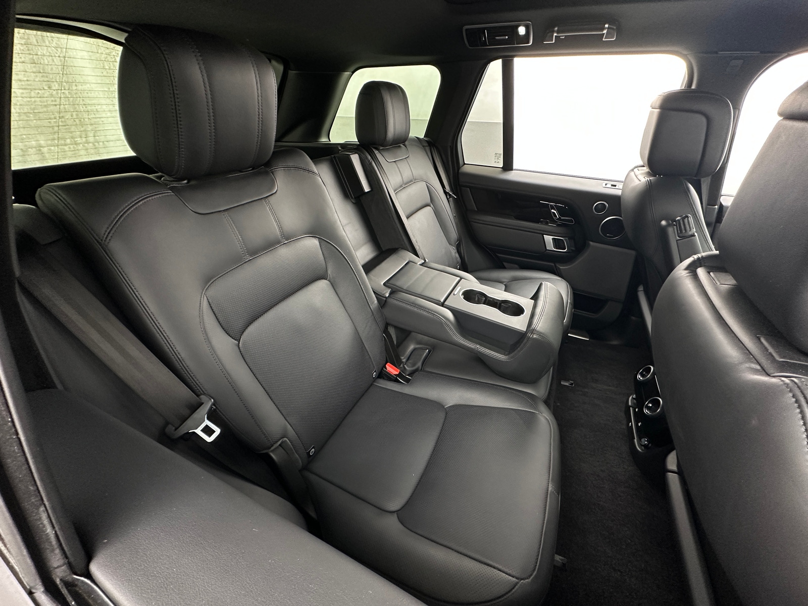 Thumbnail: 2021 Land Rover Range Rover - 5