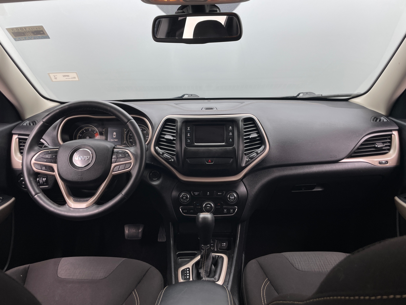 Thumbnail: 2017 Jeep Cherokee - 3