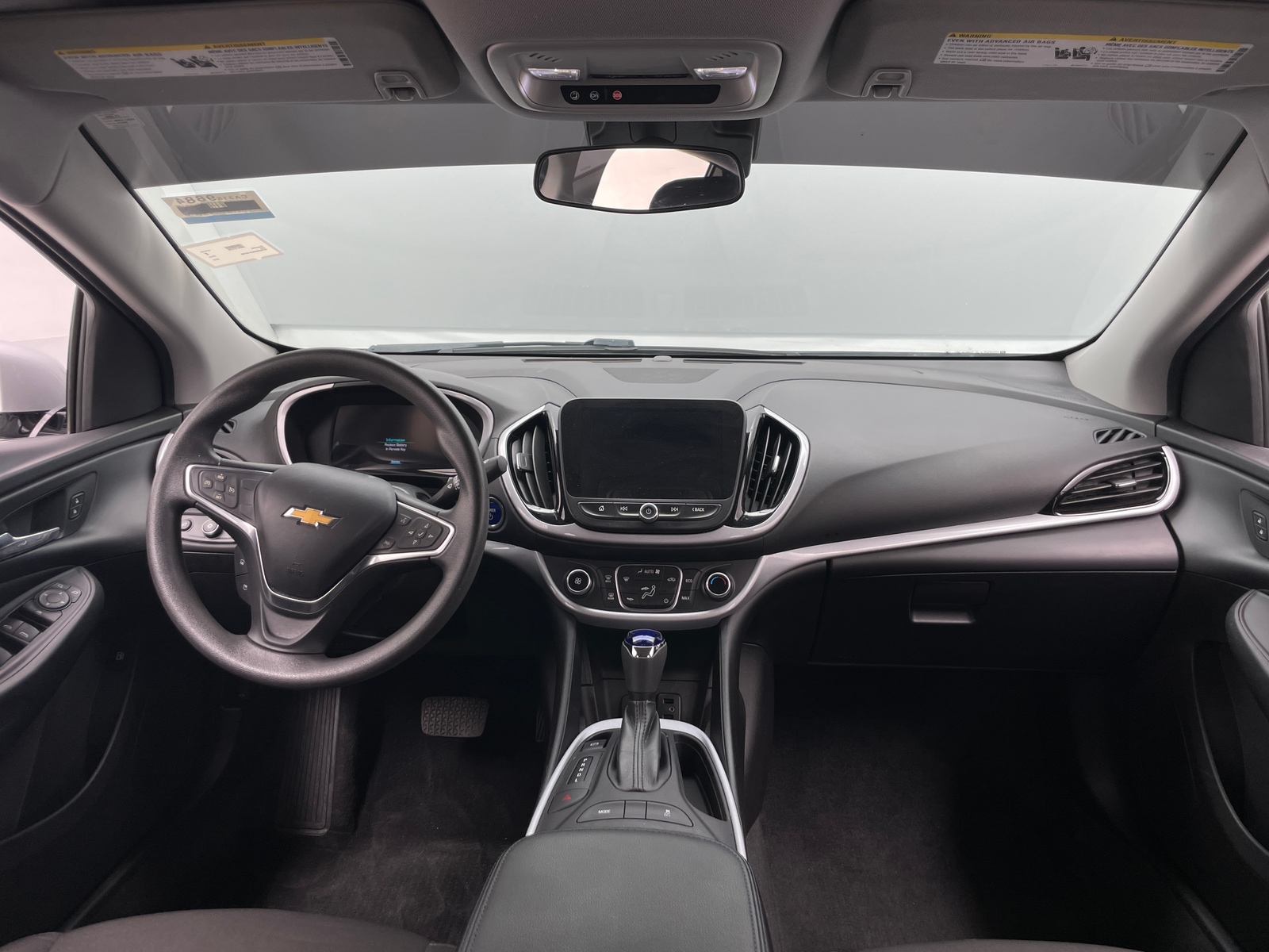 Thumbnail: 2018 Chevrolet Volt - 3