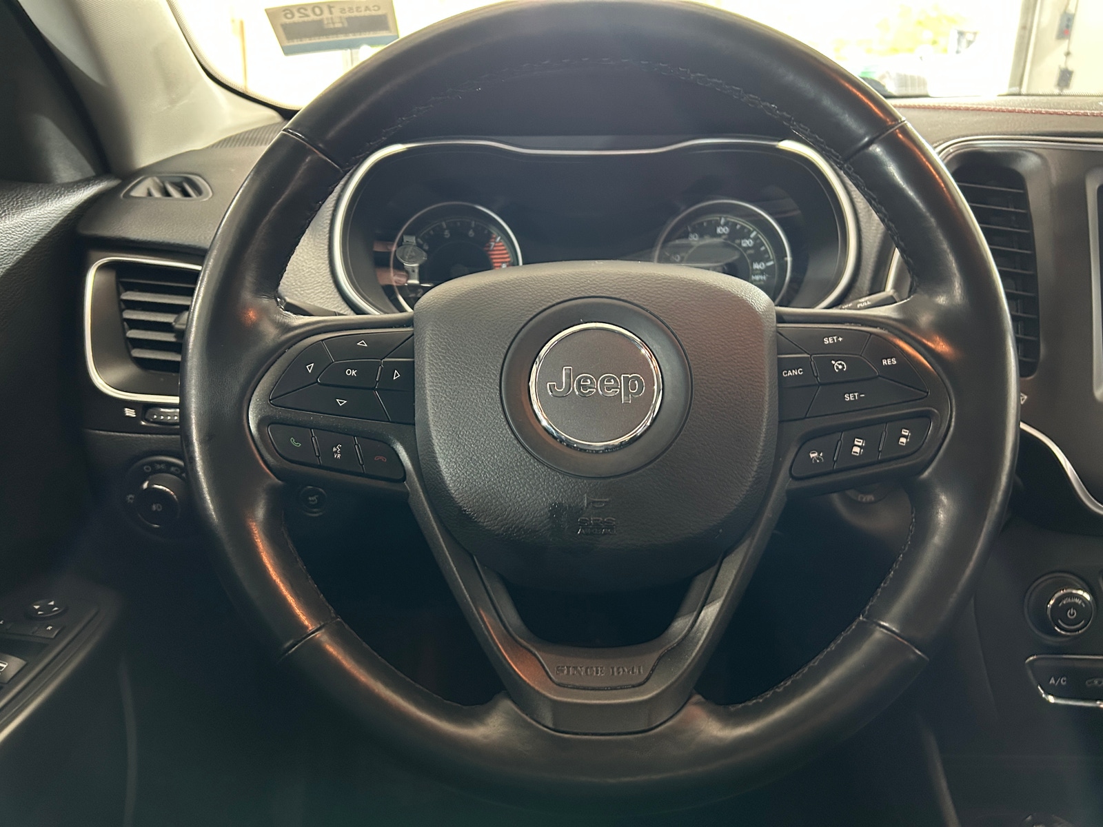 Thumbnail: 2021 Jeep Cherokee - 4