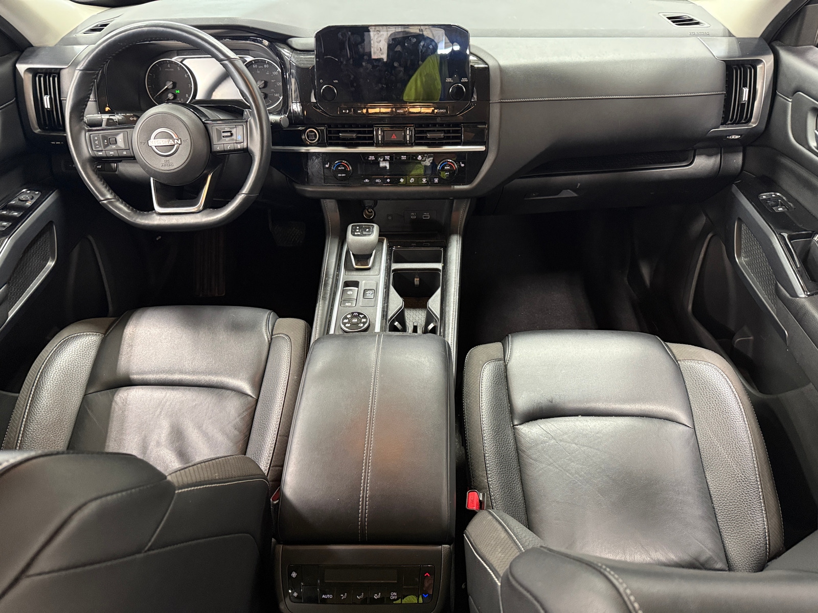 Thumbnail: 2023 Nissan Pathfinder - 2