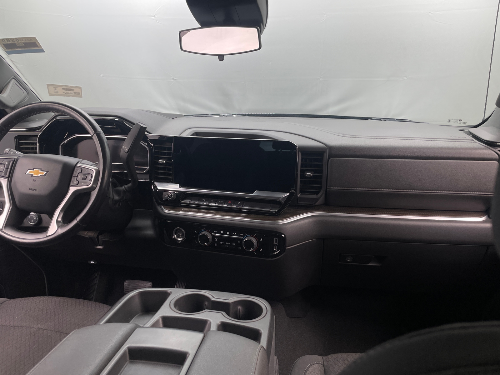 Thumbnail: 2022 Chevrolet Silverado 1500 - 3