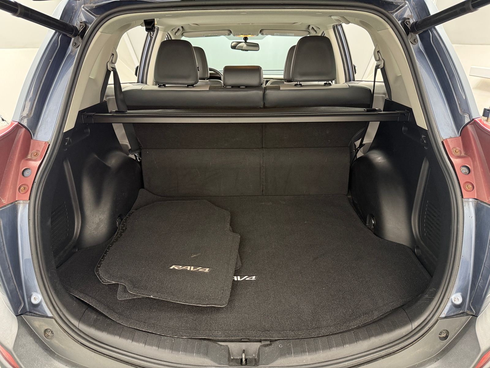 Thumbnail: 2013 Toyota RAV4 - 7