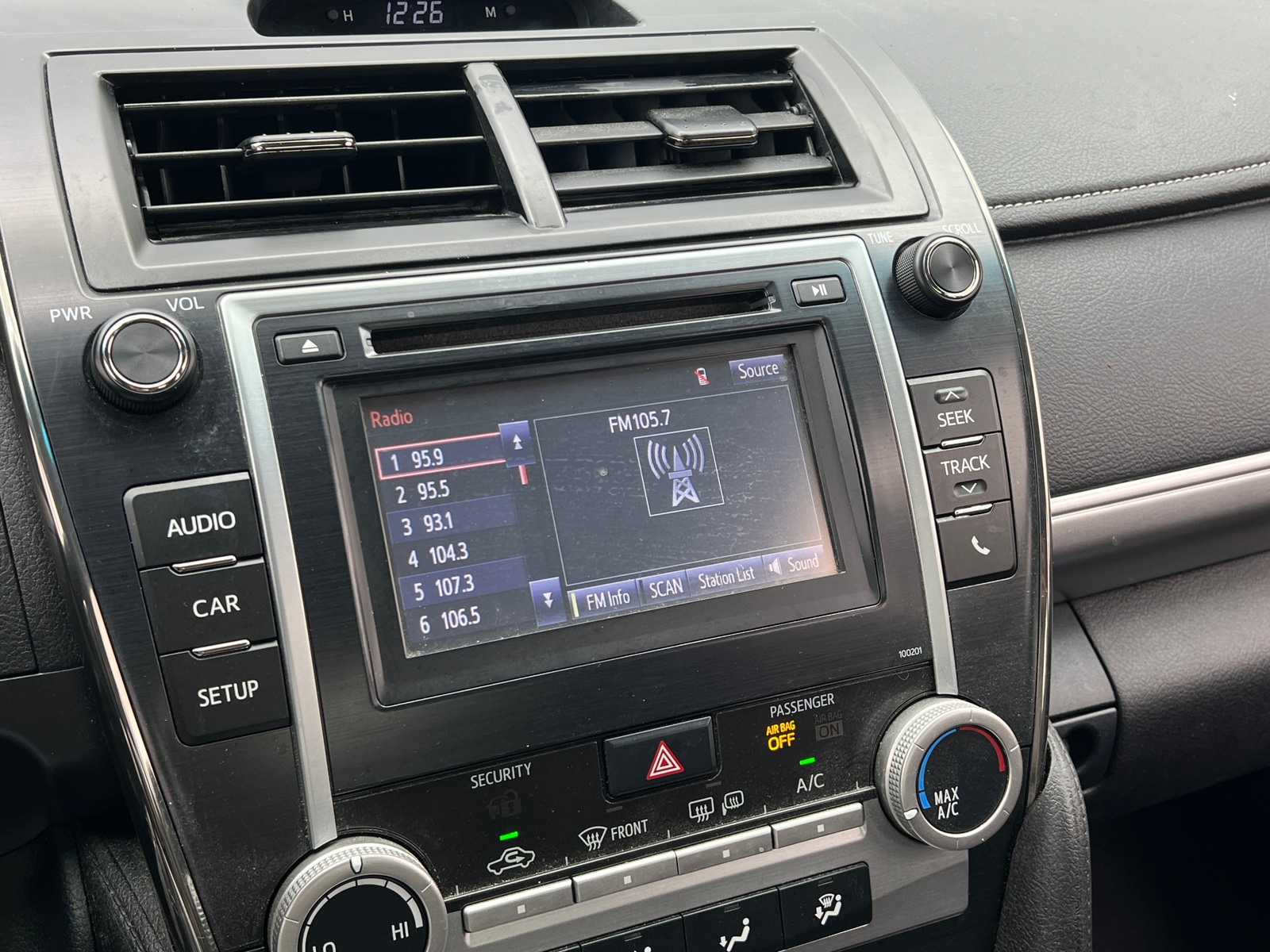 Thumbnail: 2014 Toyota Camry - 4