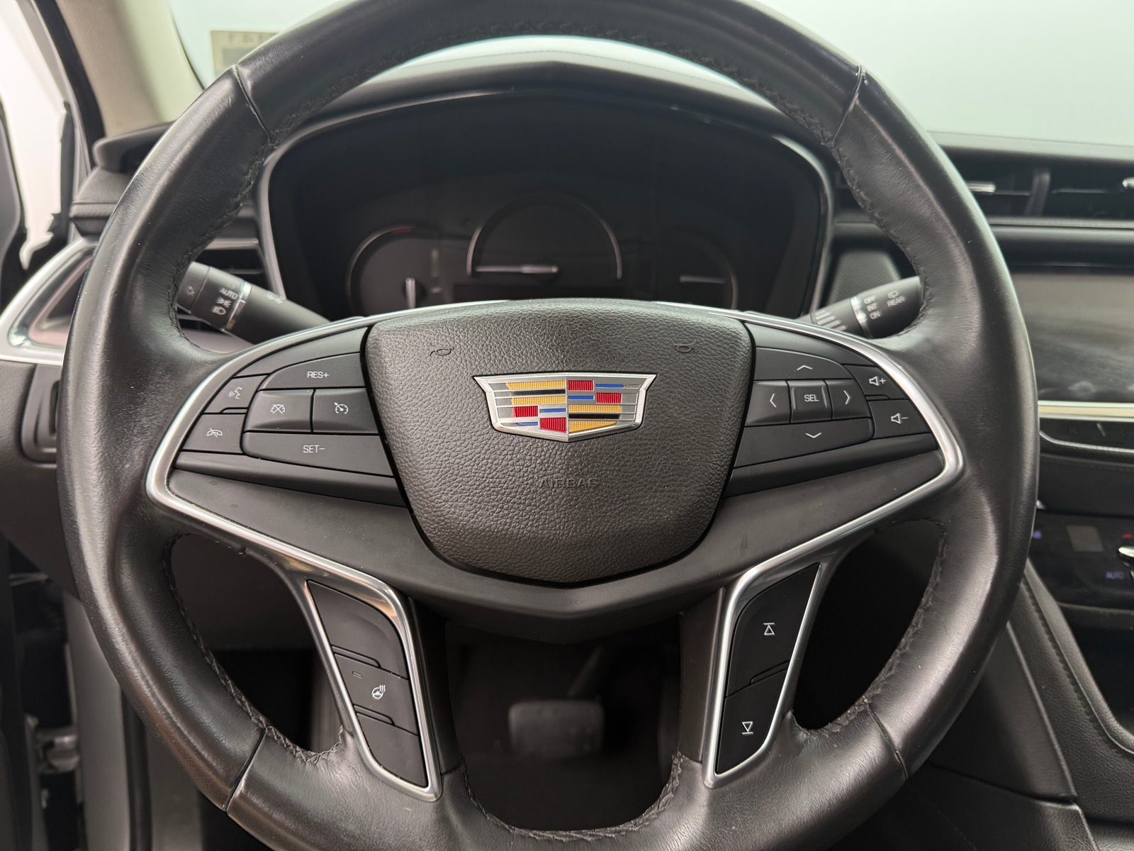 Thumbnail: 2017 Cadillac XT5 - 4