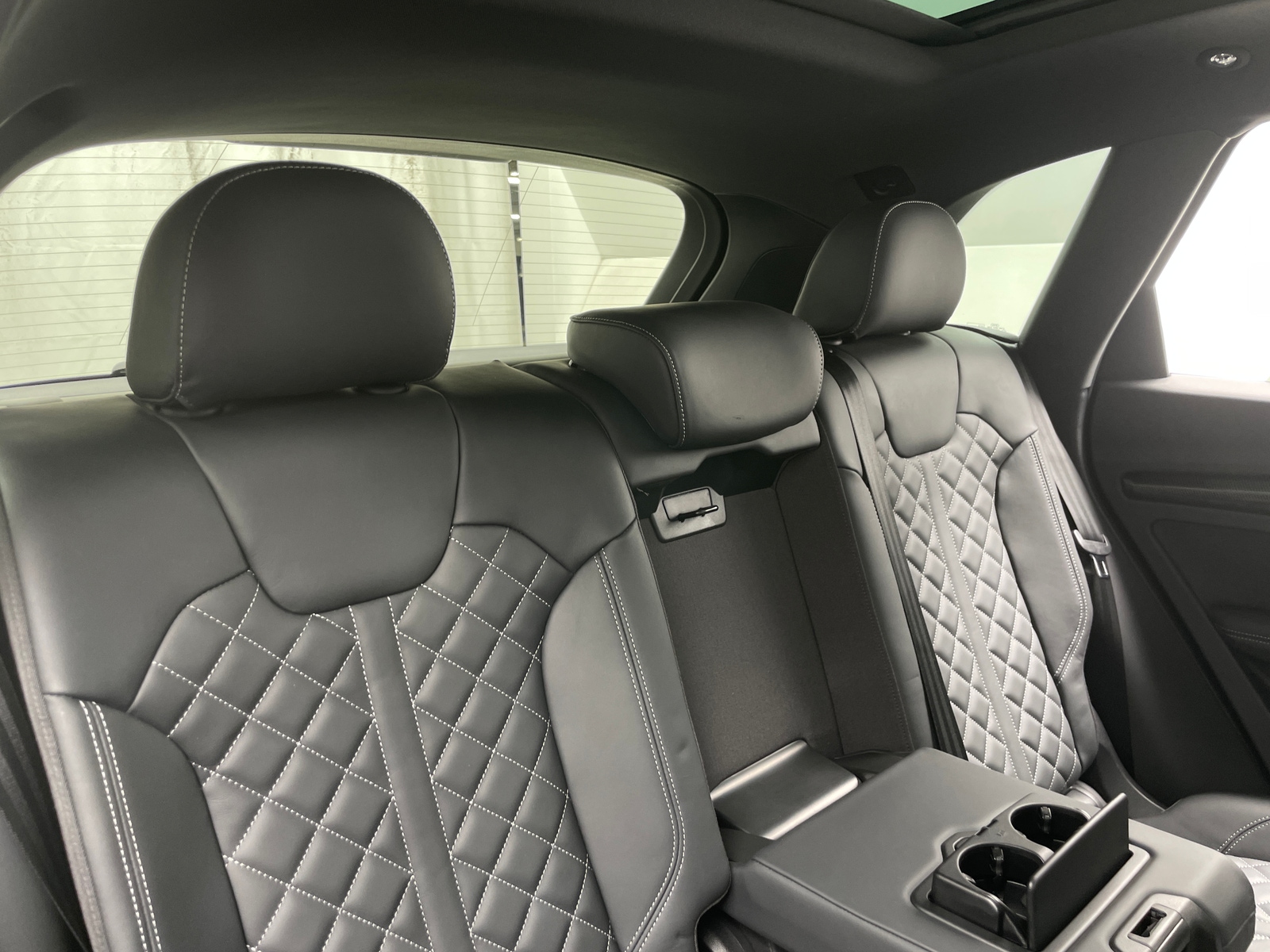 Thumbnail: 2025 Audi SQ5 - 5