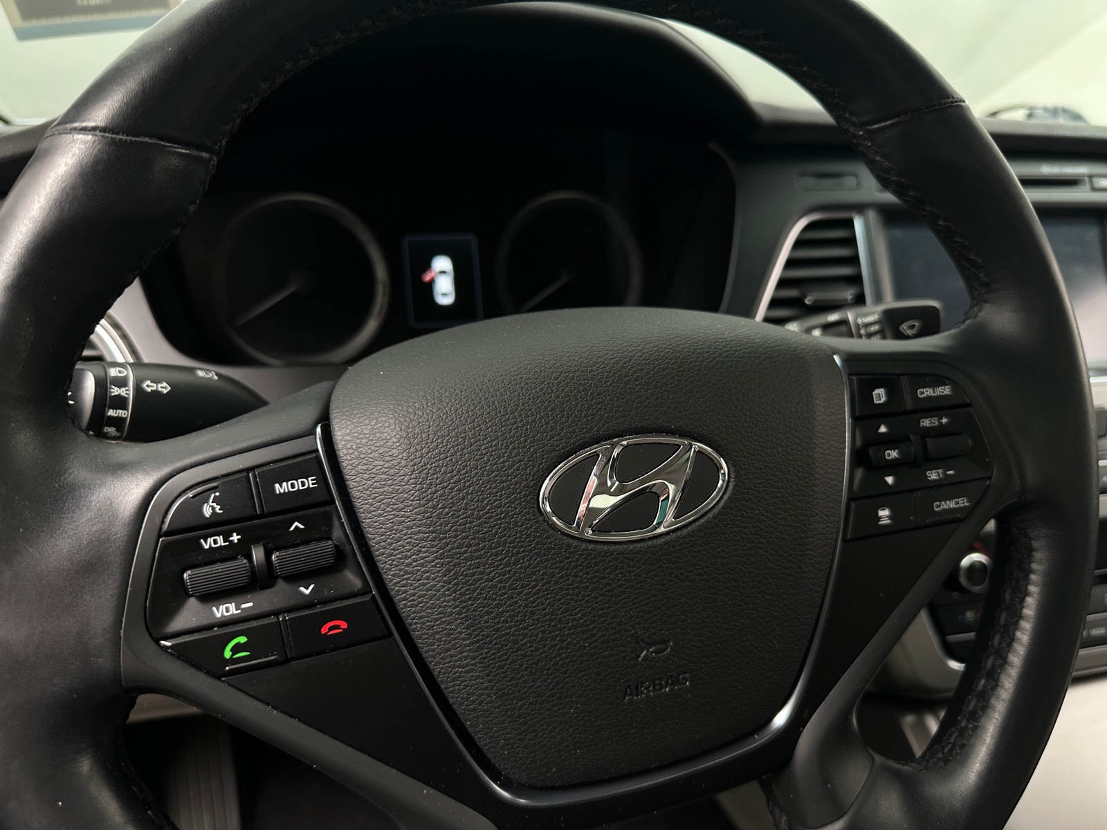 Thumbnail: 2016 Hyundai Sonata - 4