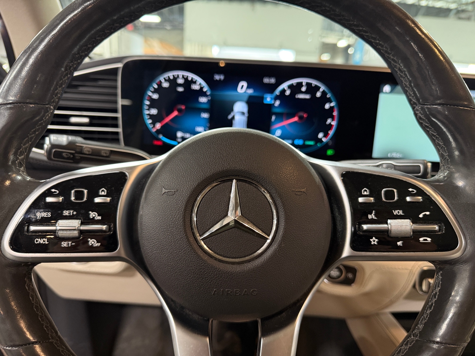 Thumbnail: 2020 Mercedes-Benz GLE - 4