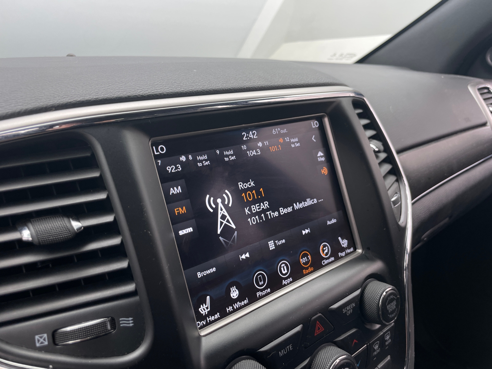 Thumbnail: 2018 Jeep Grand Cherokee - 3