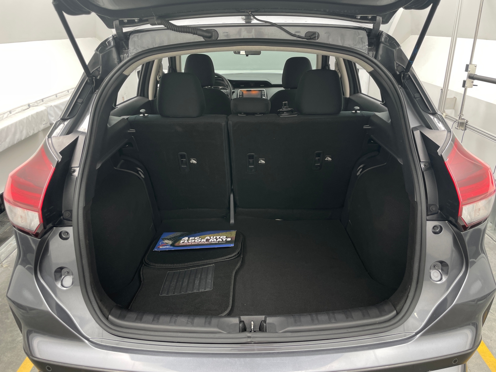 Thumbnail: 2024 Nissan Kicks - 7