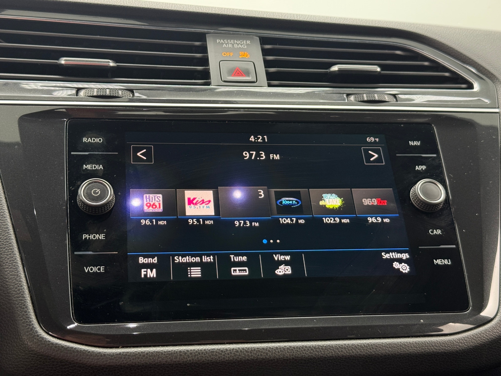Thumbnail: 2019 Volkswagen Tiguan - 3