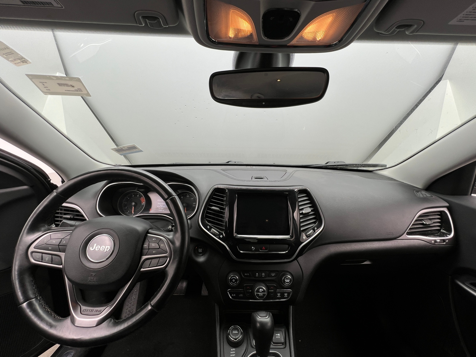 Thumbnail: 2019 Jeep Cherokee - 2