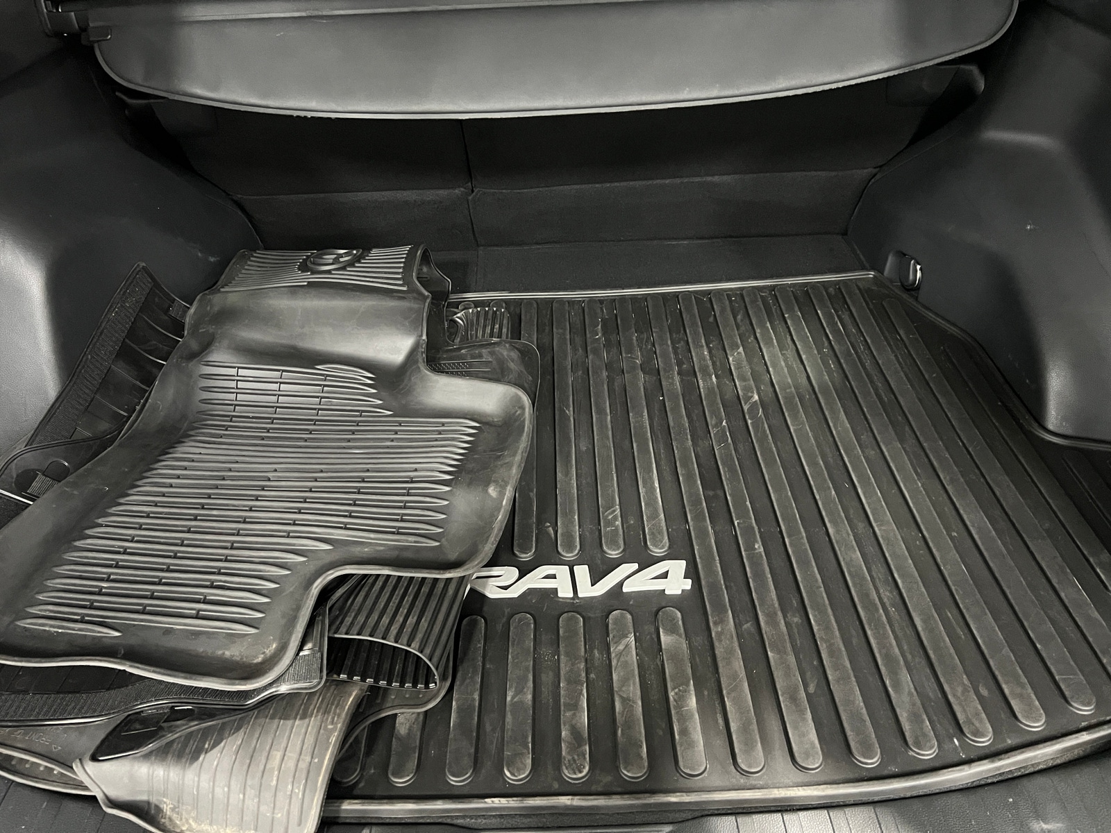 Thumbnail: 2024 Toyota RAV4 - 7